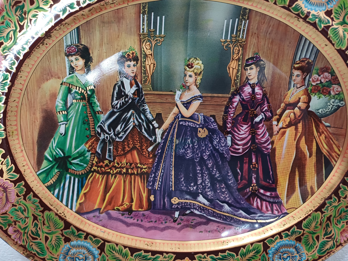 Daher Victorian Ladies Courtship Scene Oval Tin Wall Decor / Serving Tray Pair - Good Condition
