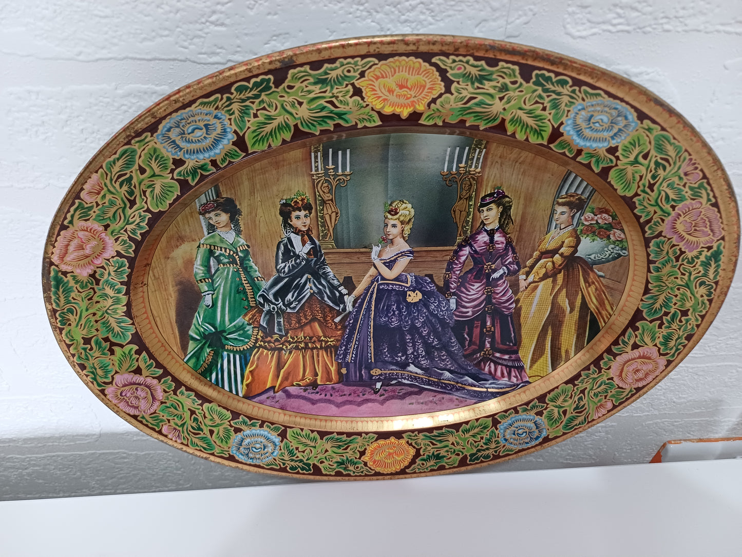 Daher Victorian Ladies Courtship Scene Oval Tin Wall Decor / Serving Tray Pair - Good Condition