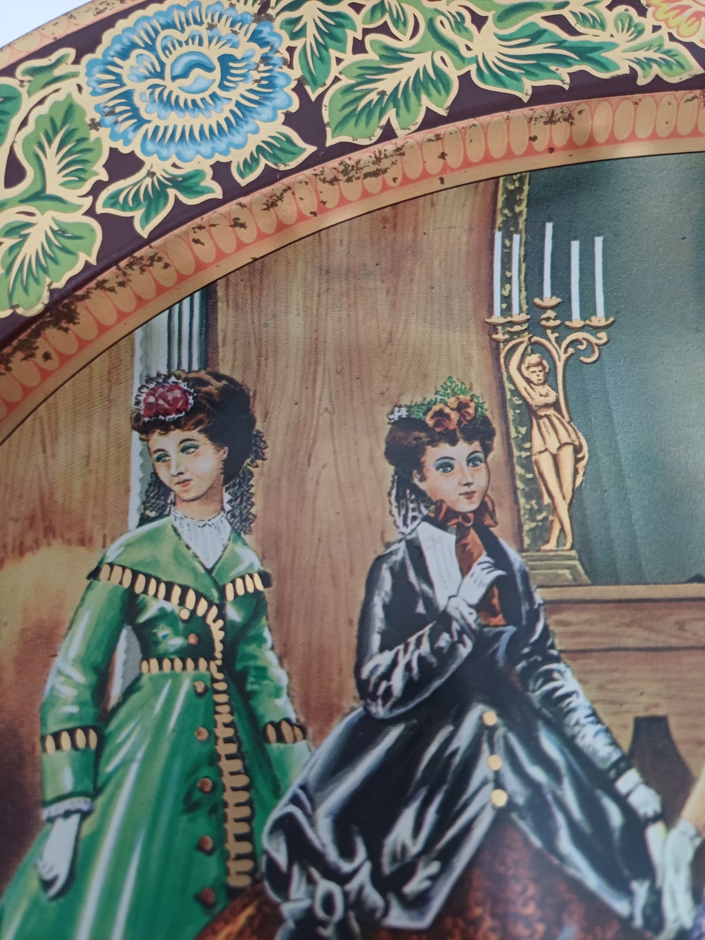 Daher Victorian Ladies Courtship Scene Oval Tin Wall Decor / Serving Tray Pair - Good Condition