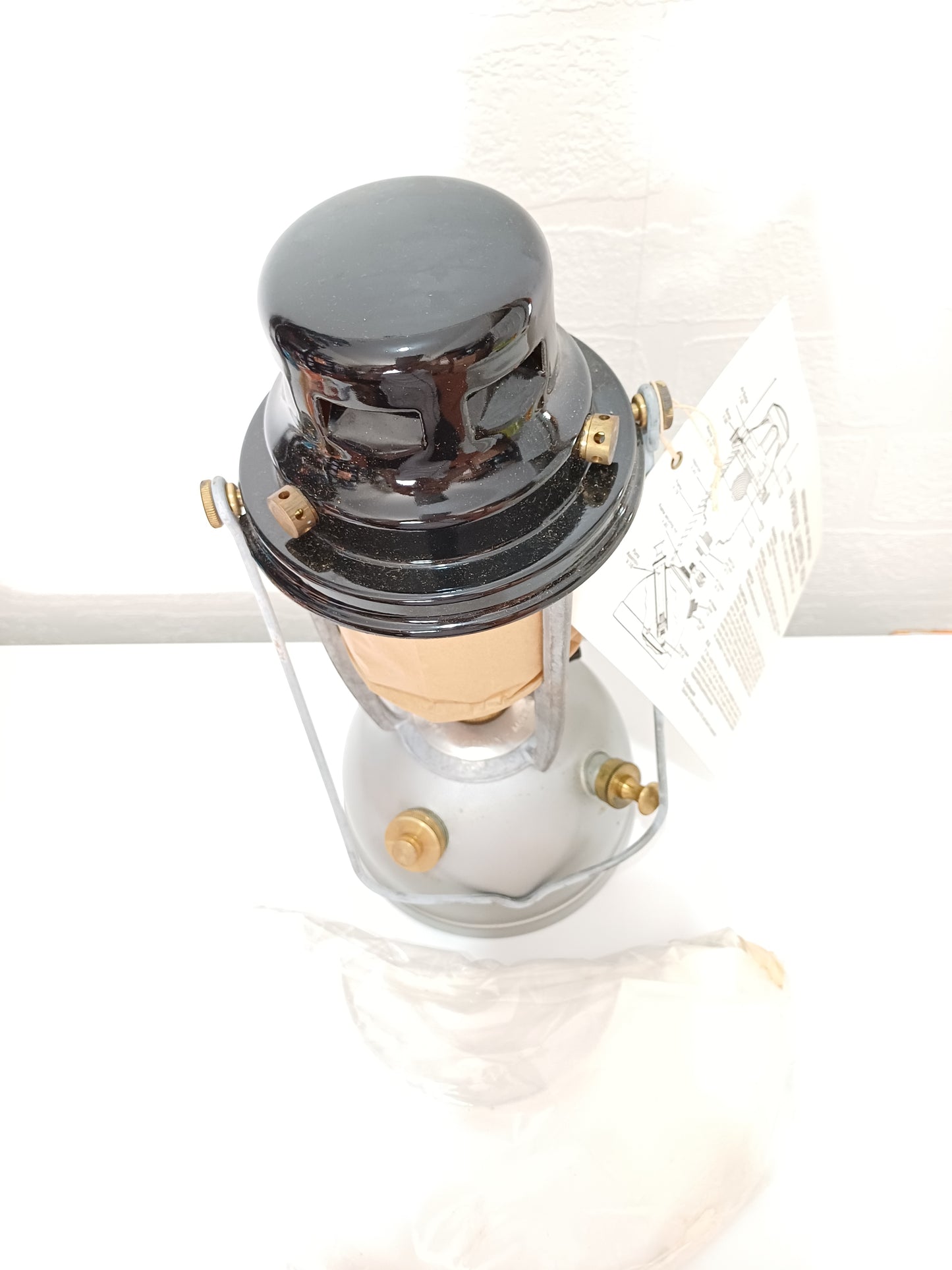 1985 British Military Trade Pack – Willis & Bates M320 Kerosene Lantern – Excellent Open Box Condition