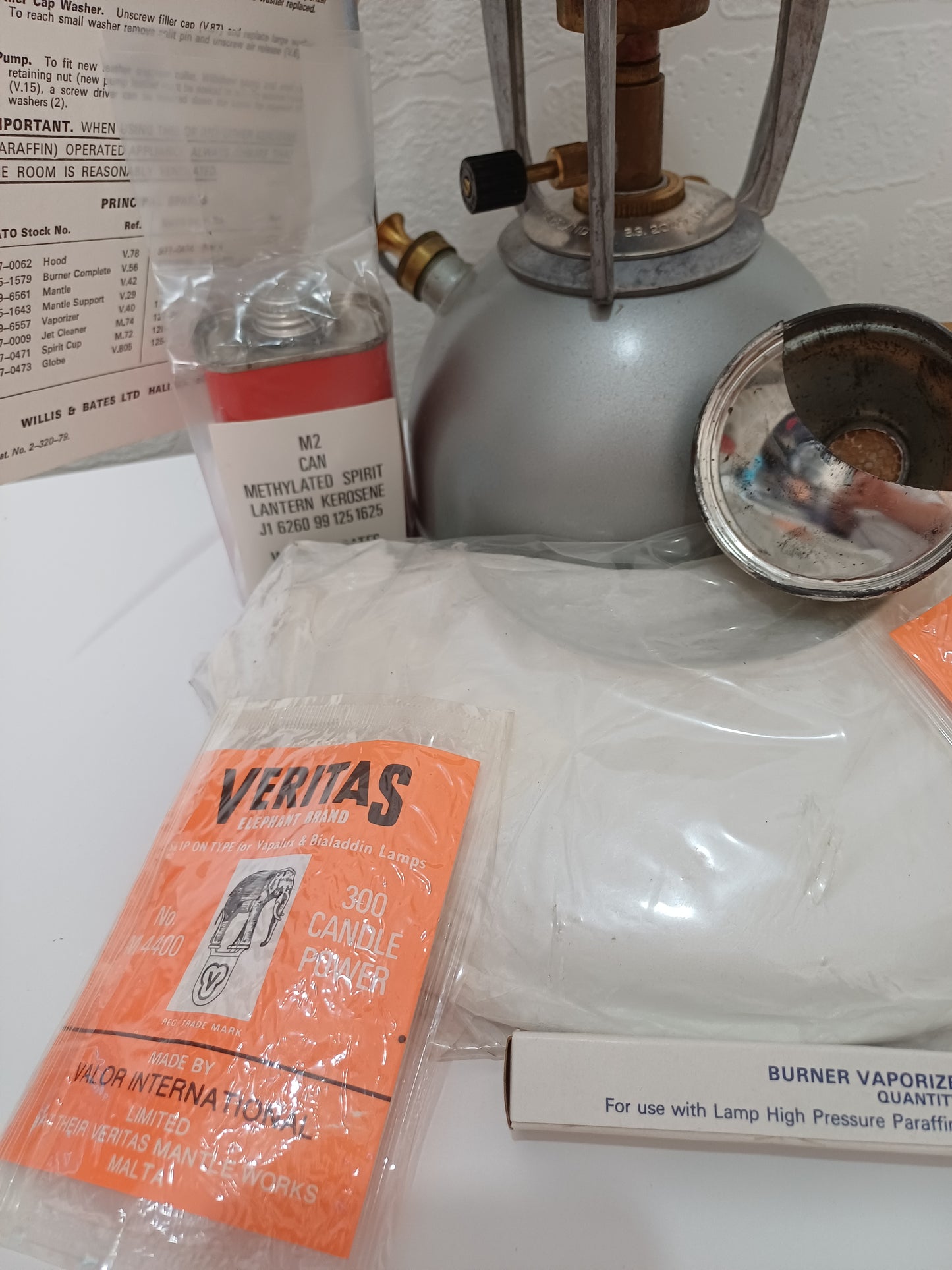 1985 British Military Trade Pack – Willis & Bates M320 Kerosene Lantern – Excellent Open Box Condition