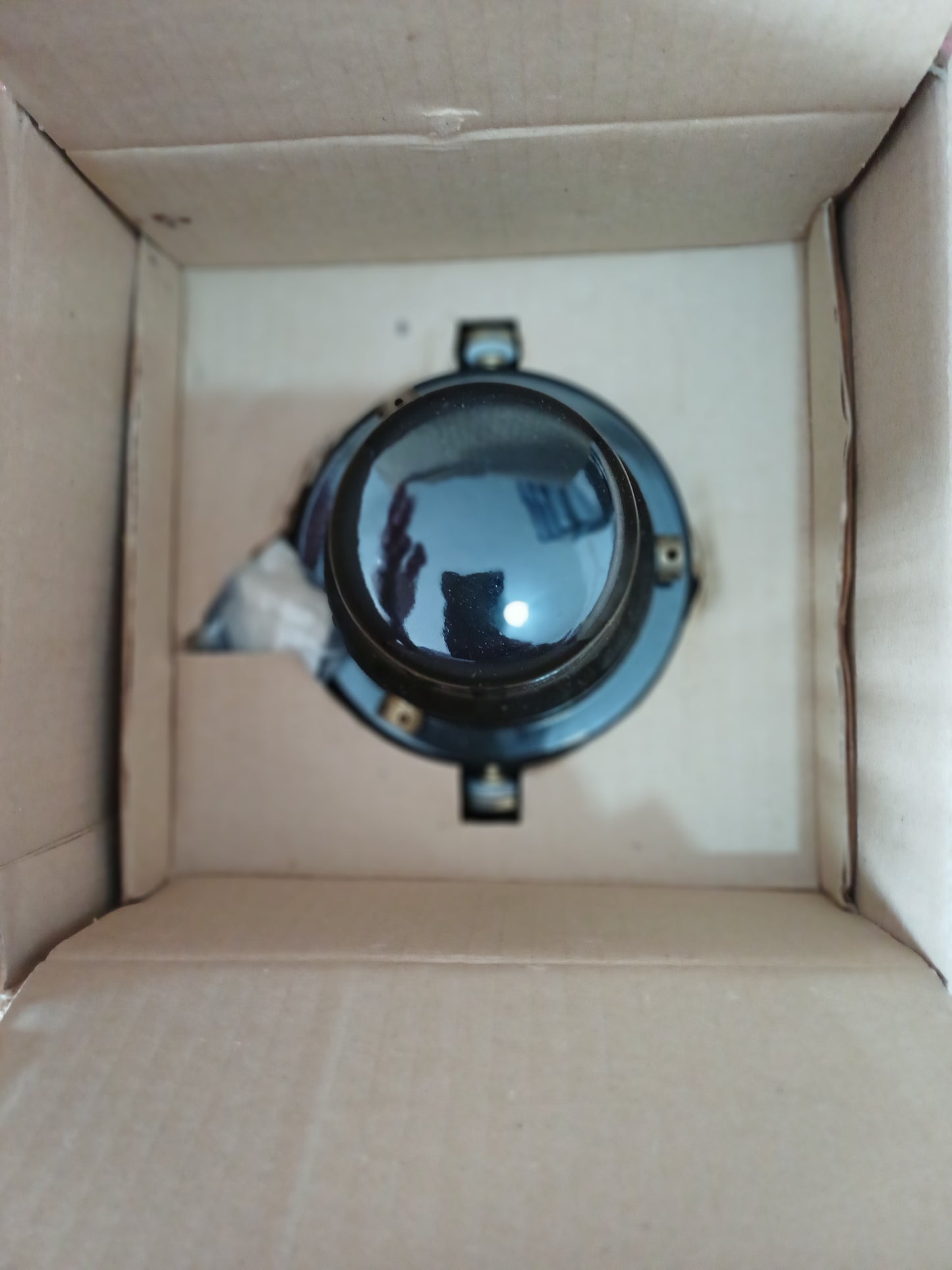 1985 British Military Trade Pack – Willis & Bates M320 Kerosene Lantern – Excellent Open Box Condition