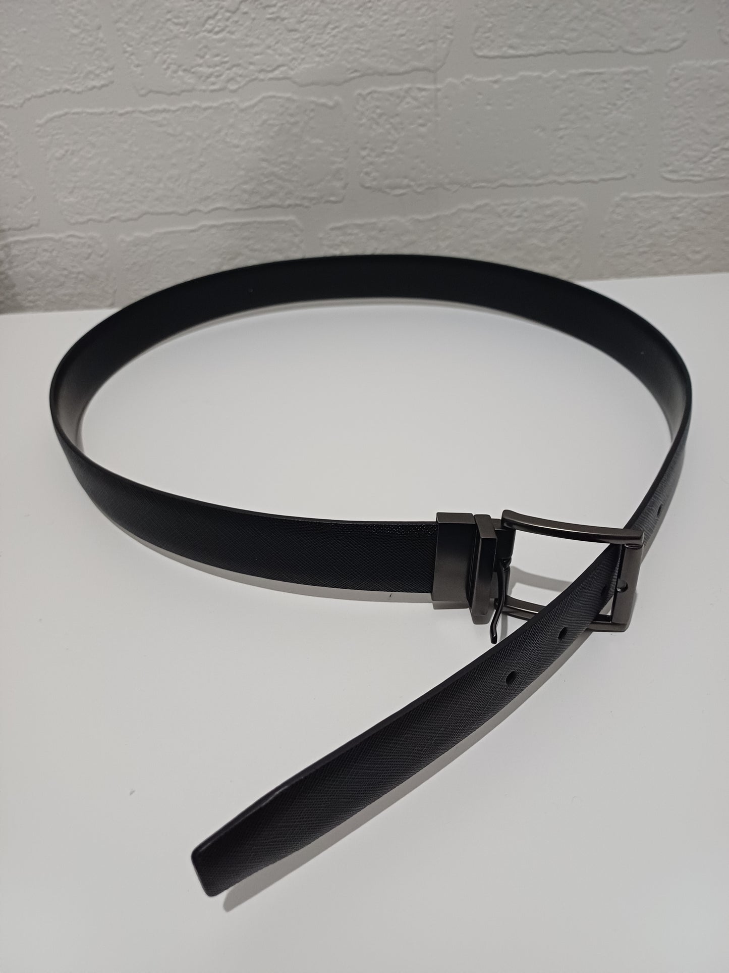 Peter Werth Black Textured Blended Leather Belt 34" Dark Metal Buckle - Like New Condition