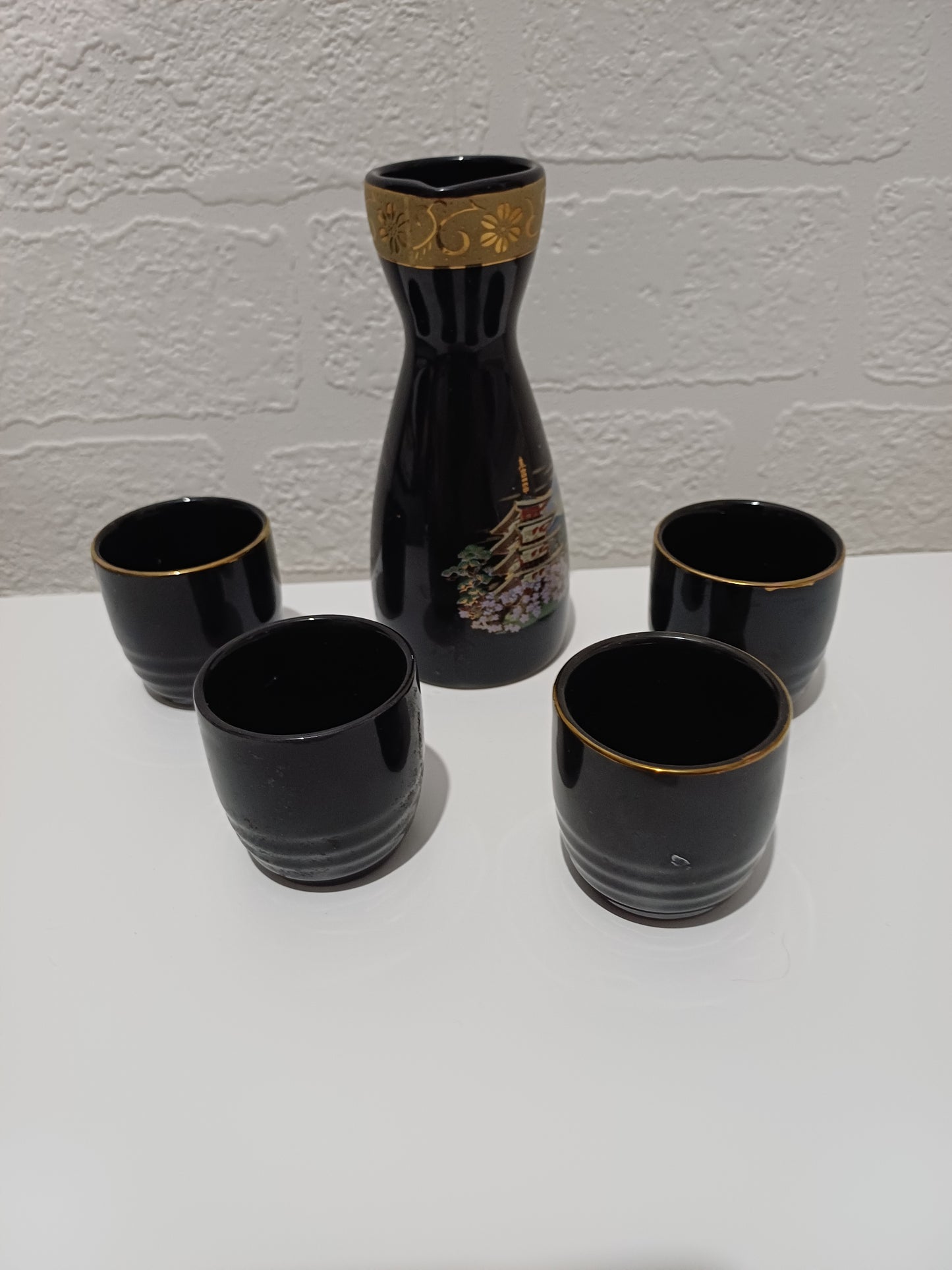 Vintage Japanese Sake Set Mount Fuji Design Decanter & 4 Cups - Very Good Condition