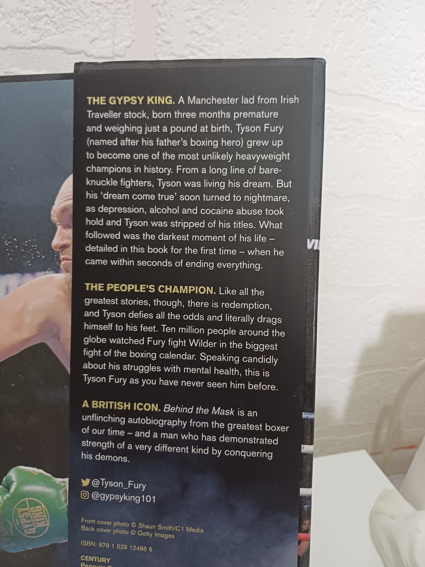 Behind the Mask My Autobiography Tyson Fury Hardback - Very Good Condition