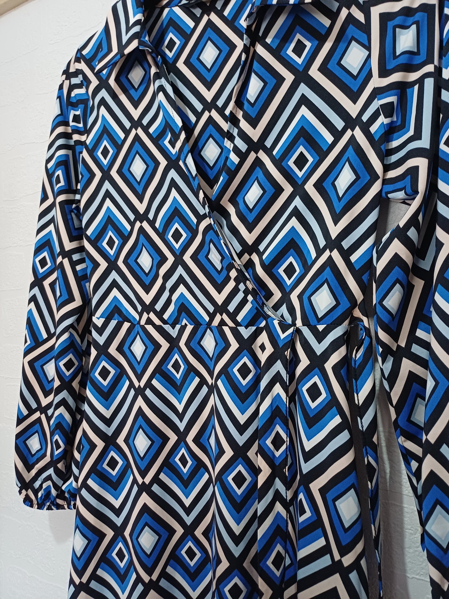 F&F Geometric Print Wrap Dress Size 8 17" PTP - Very Good Condition