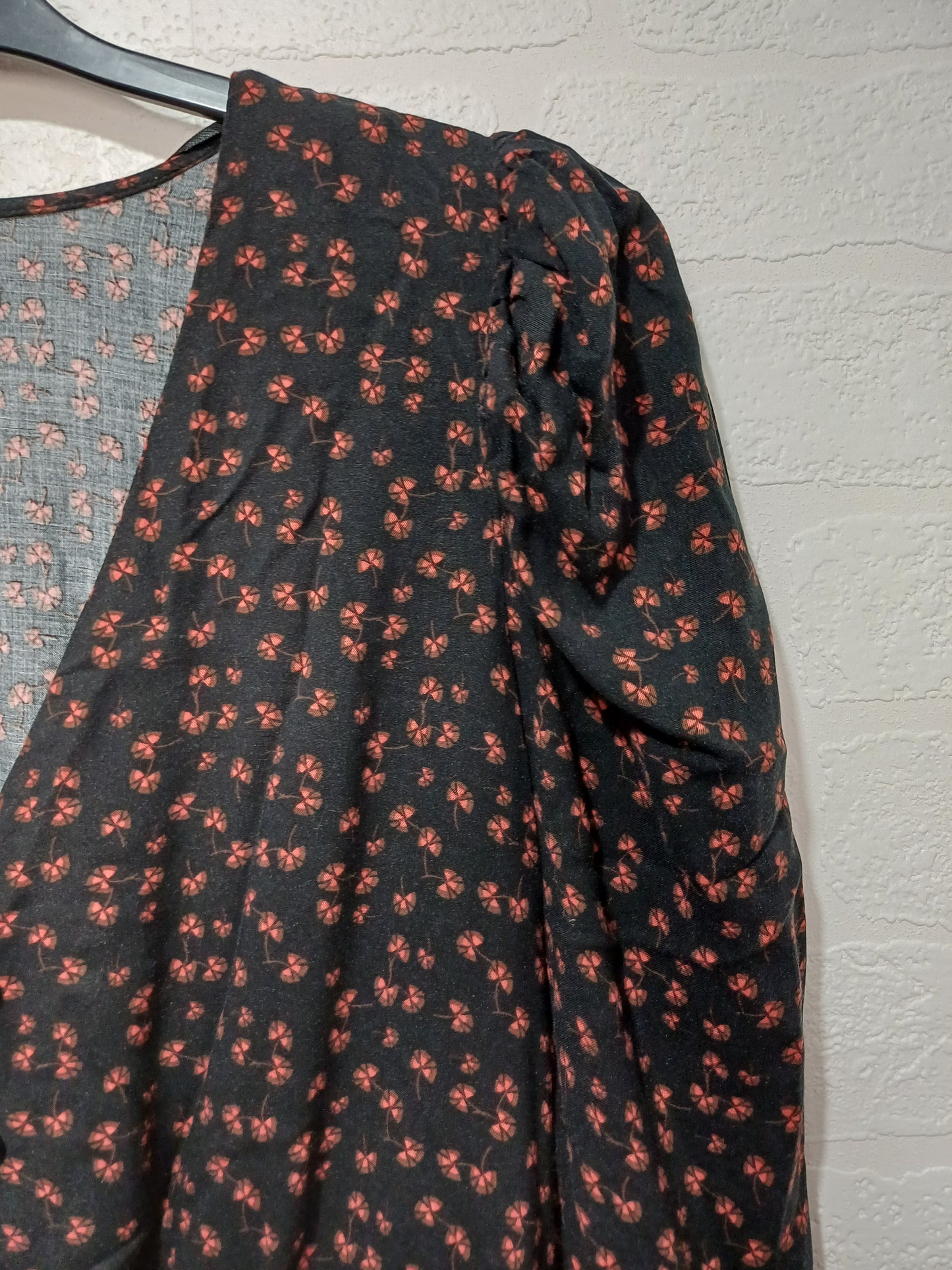 Papaya Black Floral Tiered Midi Dress Size 14 20" PTP - Very Good Condition
