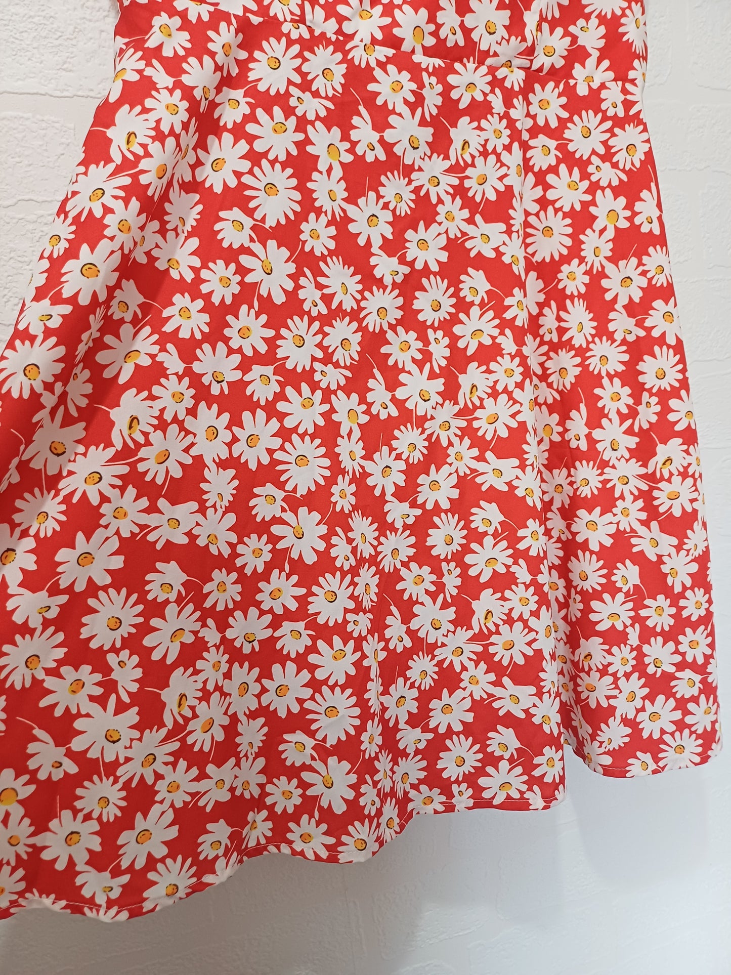 Shein Red Daisy Floral Sundress Medium 16" PTP - Very Good Condition