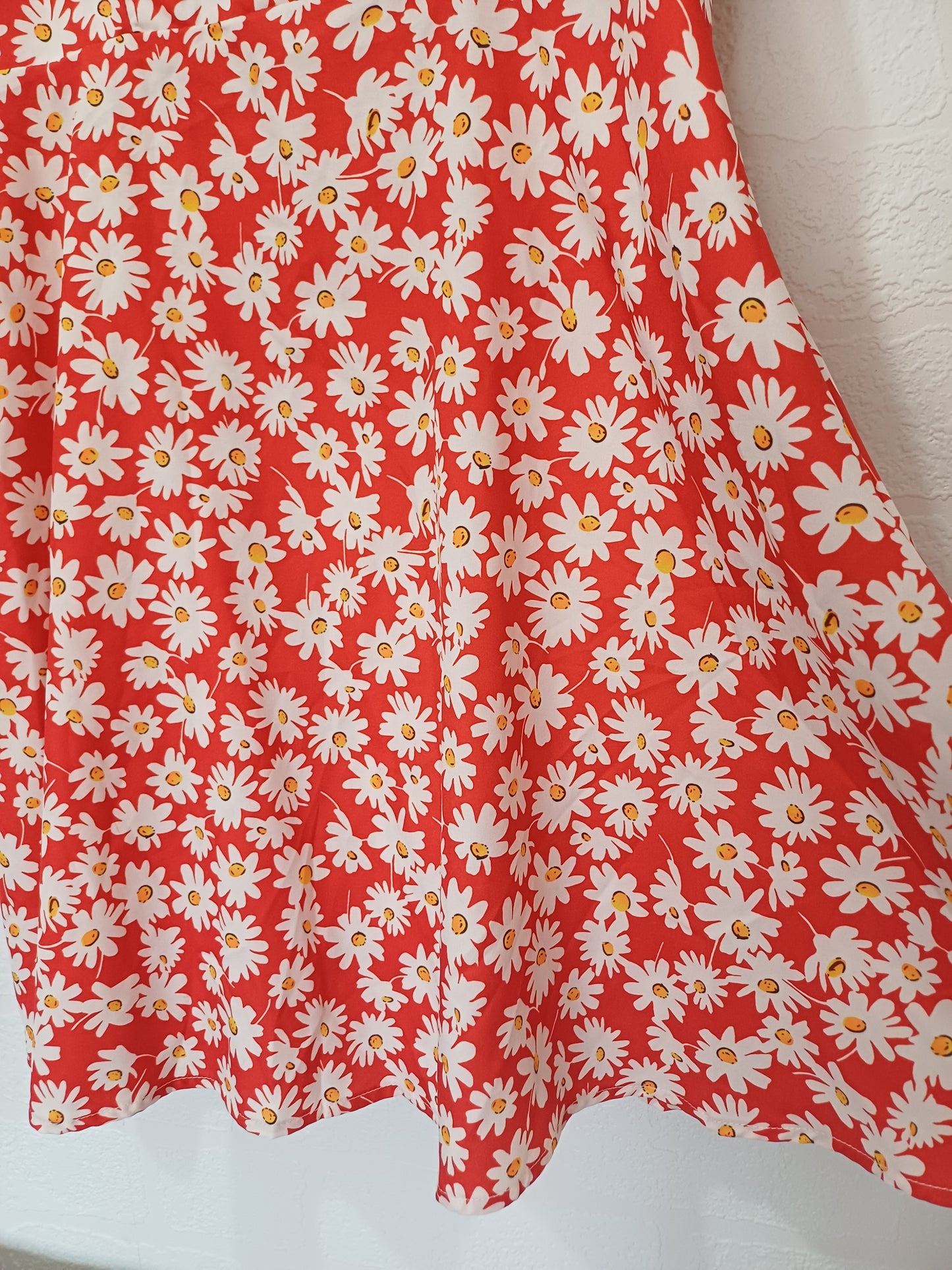 Shein Red Daisy Floral Sundress Medium 16" PTP - Very Good Condition
