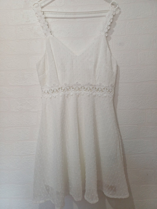 Shein Frenchy White Floral Lace Trim Swiss Dot Skater Dress Small 16.5" PTP - New With Tags