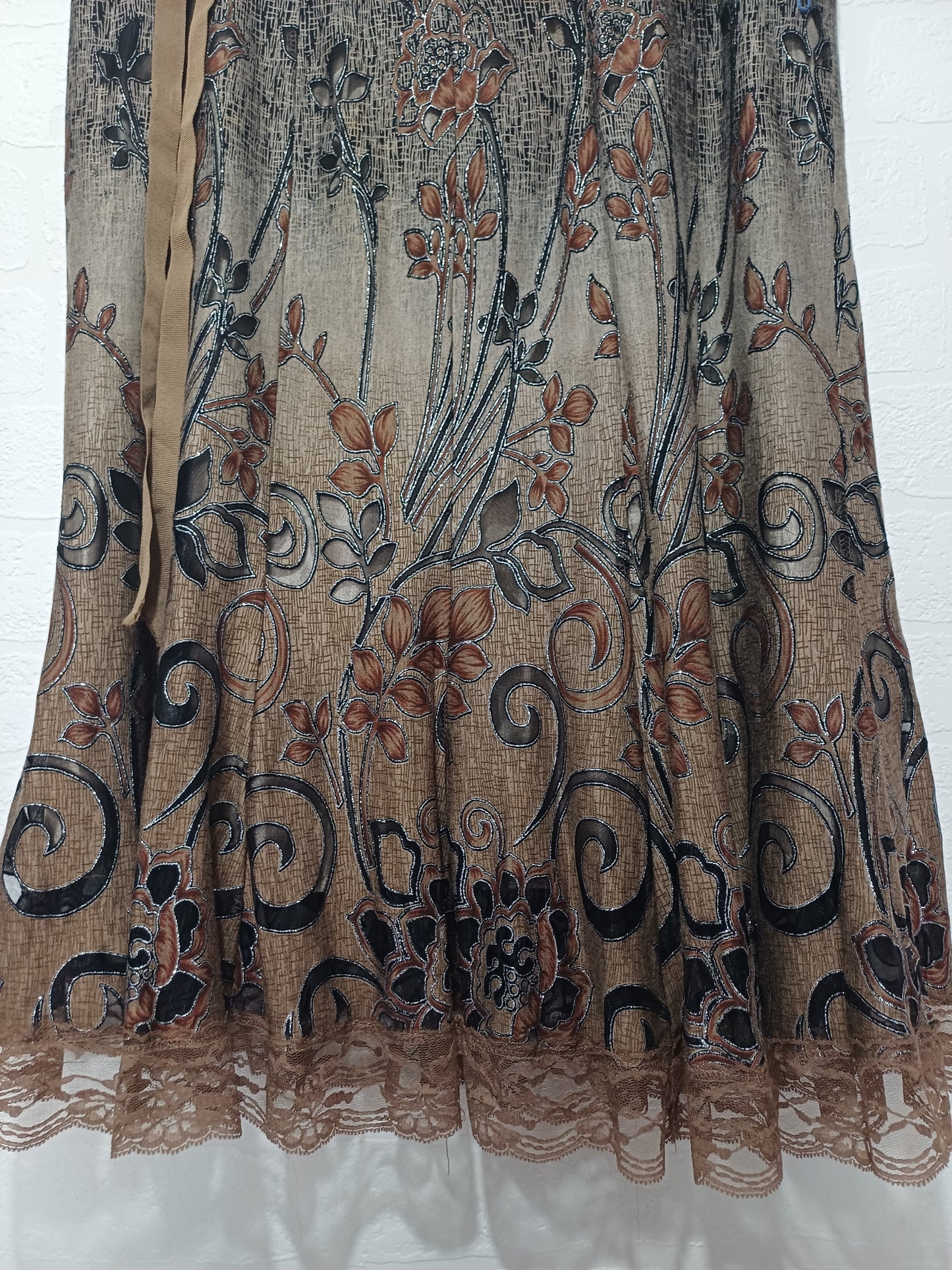 LBO London Brown Floral Midi Skirt Size 16 - Excellent Condition