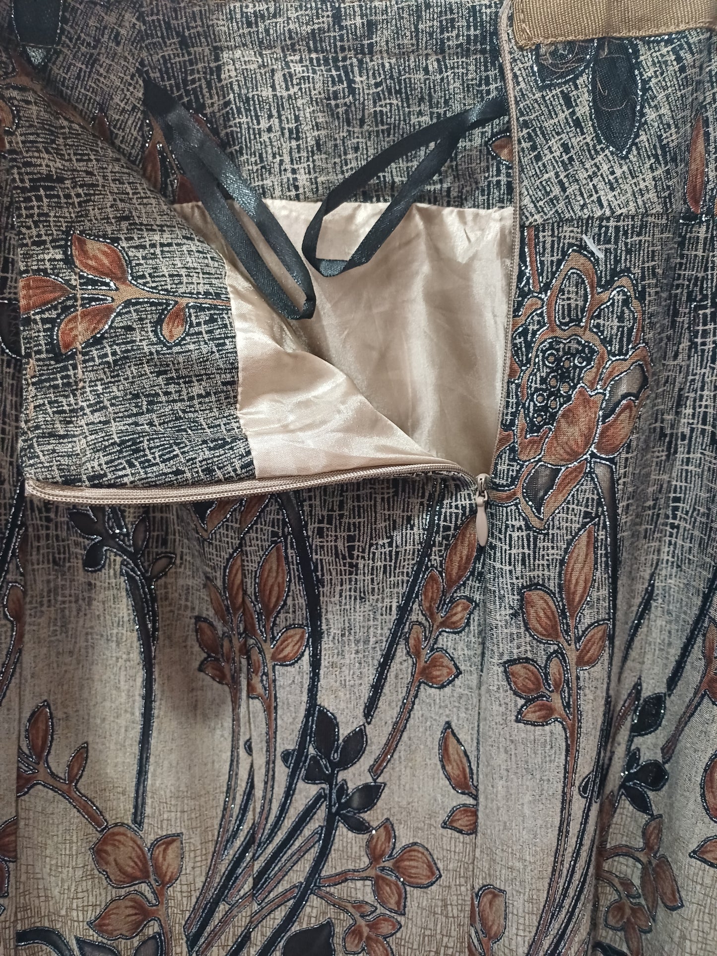 LBO London Brown Floral Midi Skirt Size 16 - Excellent Condition