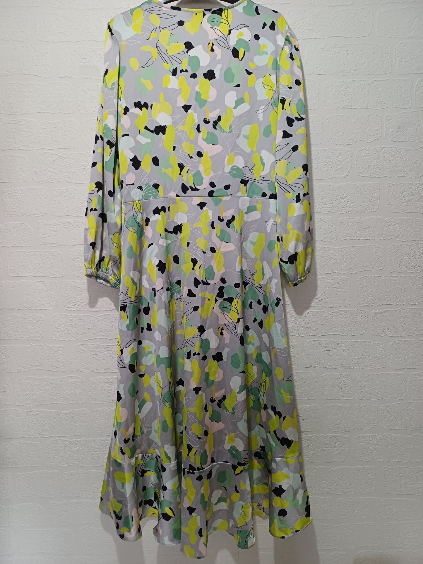 Chi Chi London Grey Green Yellow Abstract Print Twist Front Midi Dress Size 12 17" PTP - Very Good Condition