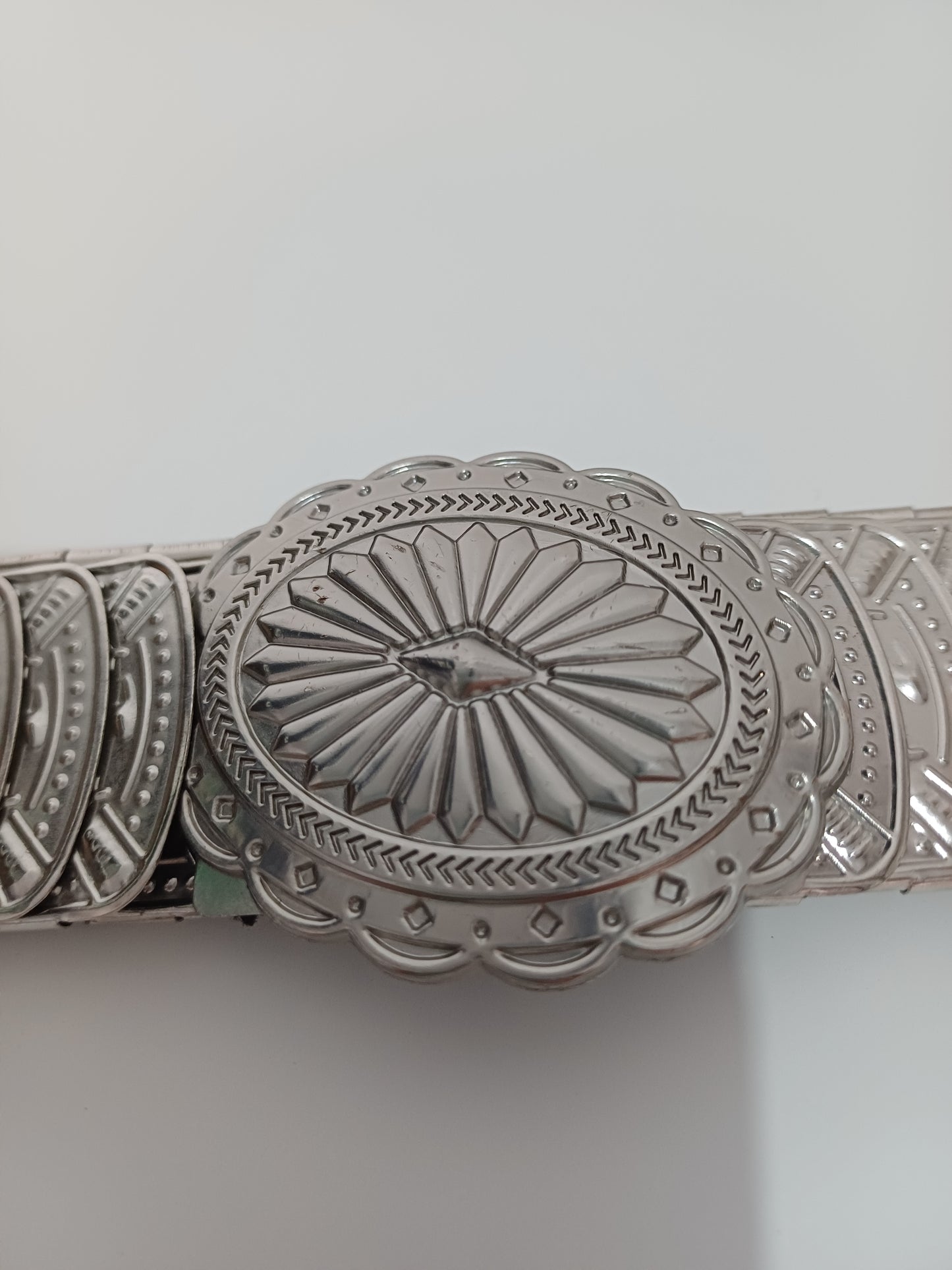 Women's Silver Tone Concho Stretch Belt Western Boho 31" - Good Condition
