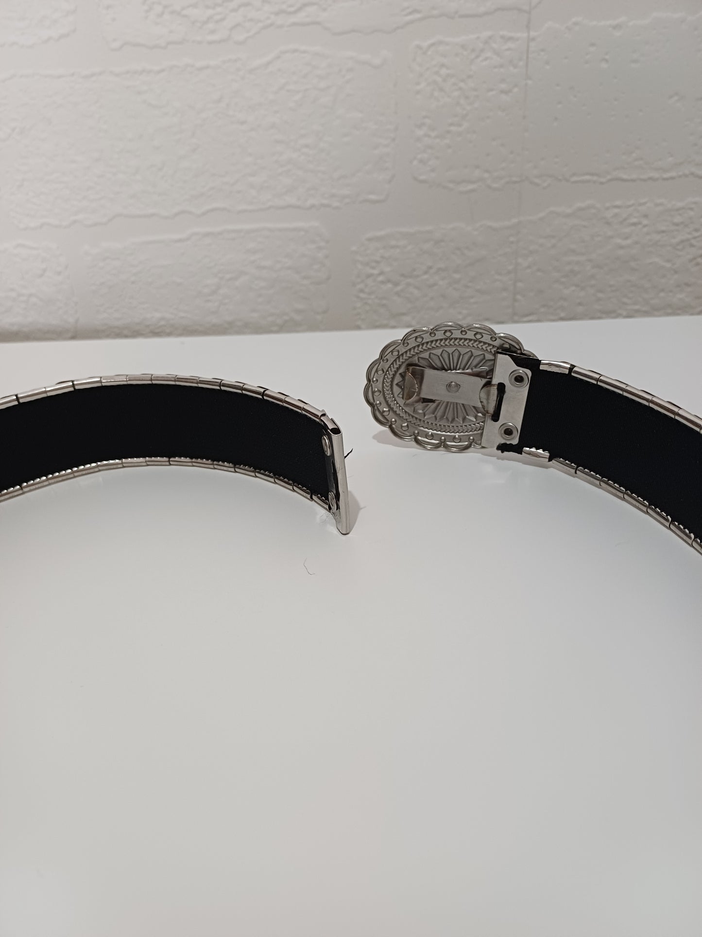 Women's Silver Tone Concho Stretch Belt Western Boho 31" - Good Condition