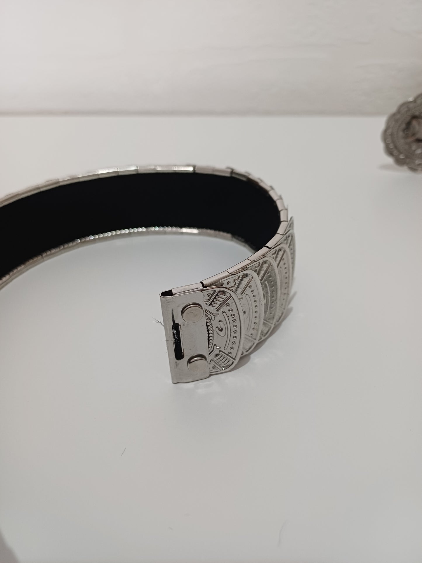 Women's Silver Tone Concho Stretch Belt Western Boho 31" - Good Condition
