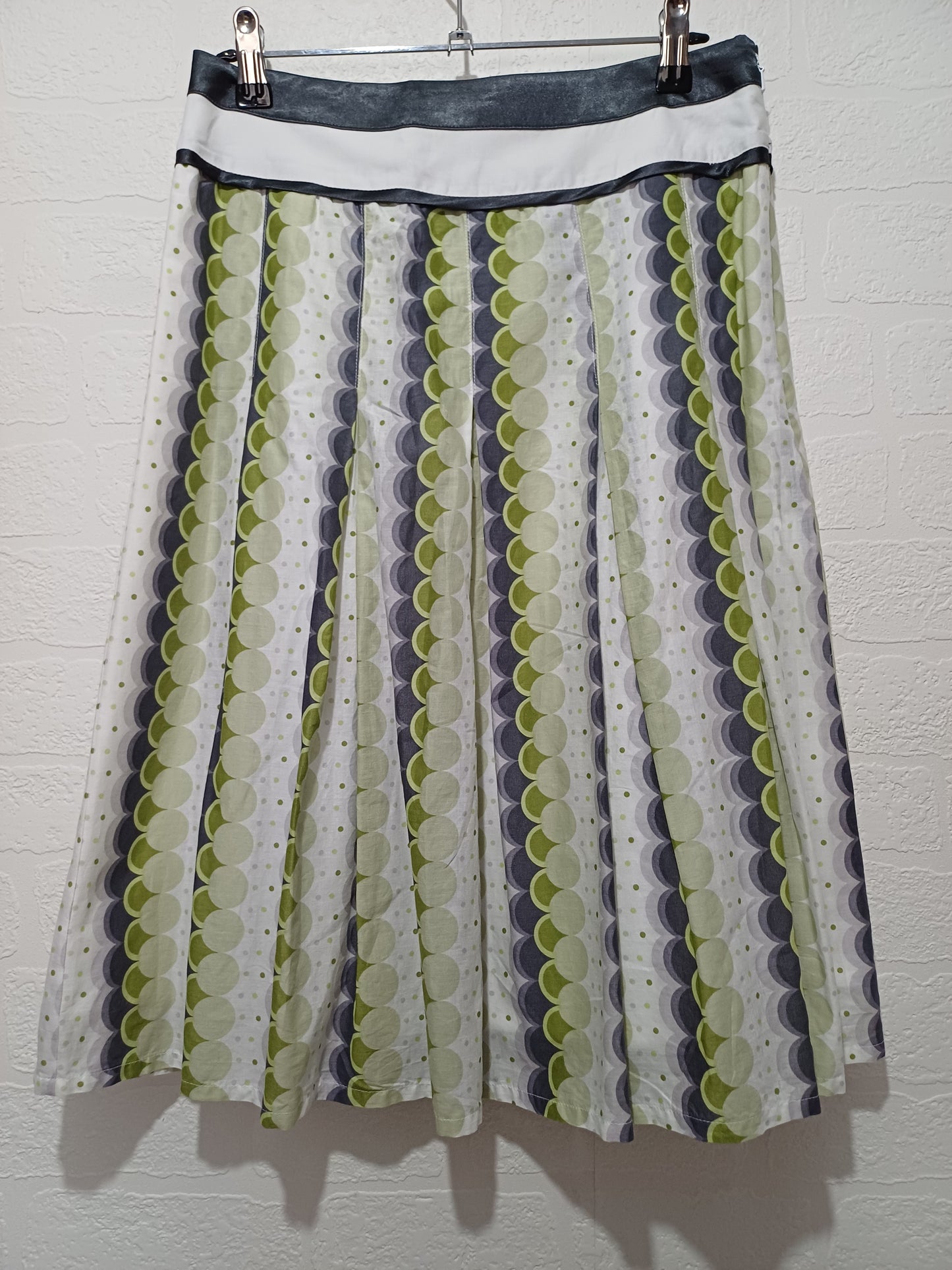 Jasper Conran Green White Geometric Skirt Size 8 30" W - Very Good Condition