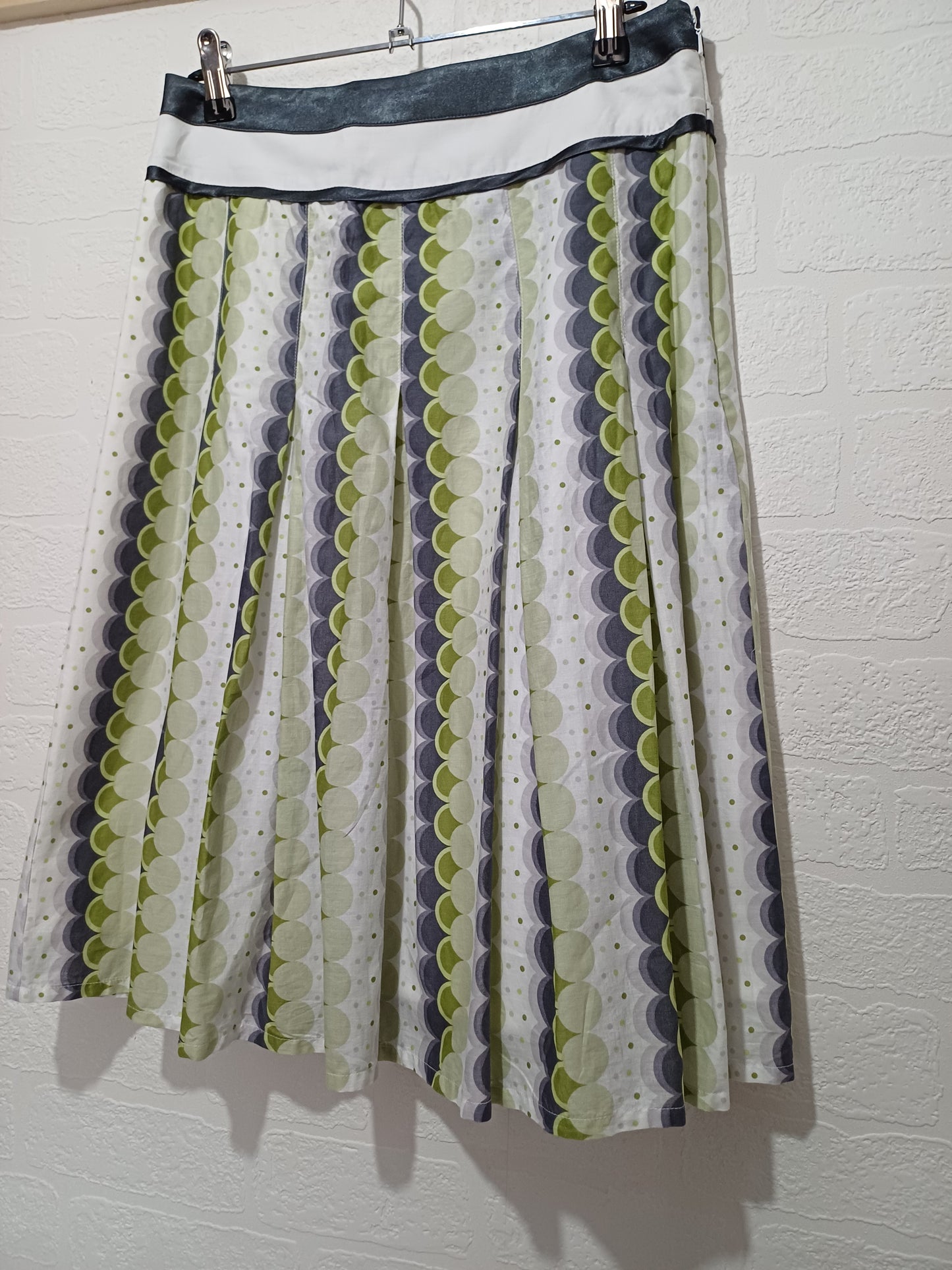 Jasper Conran Green White Geometric Skirt Size 8 30" W - Very Good Condition