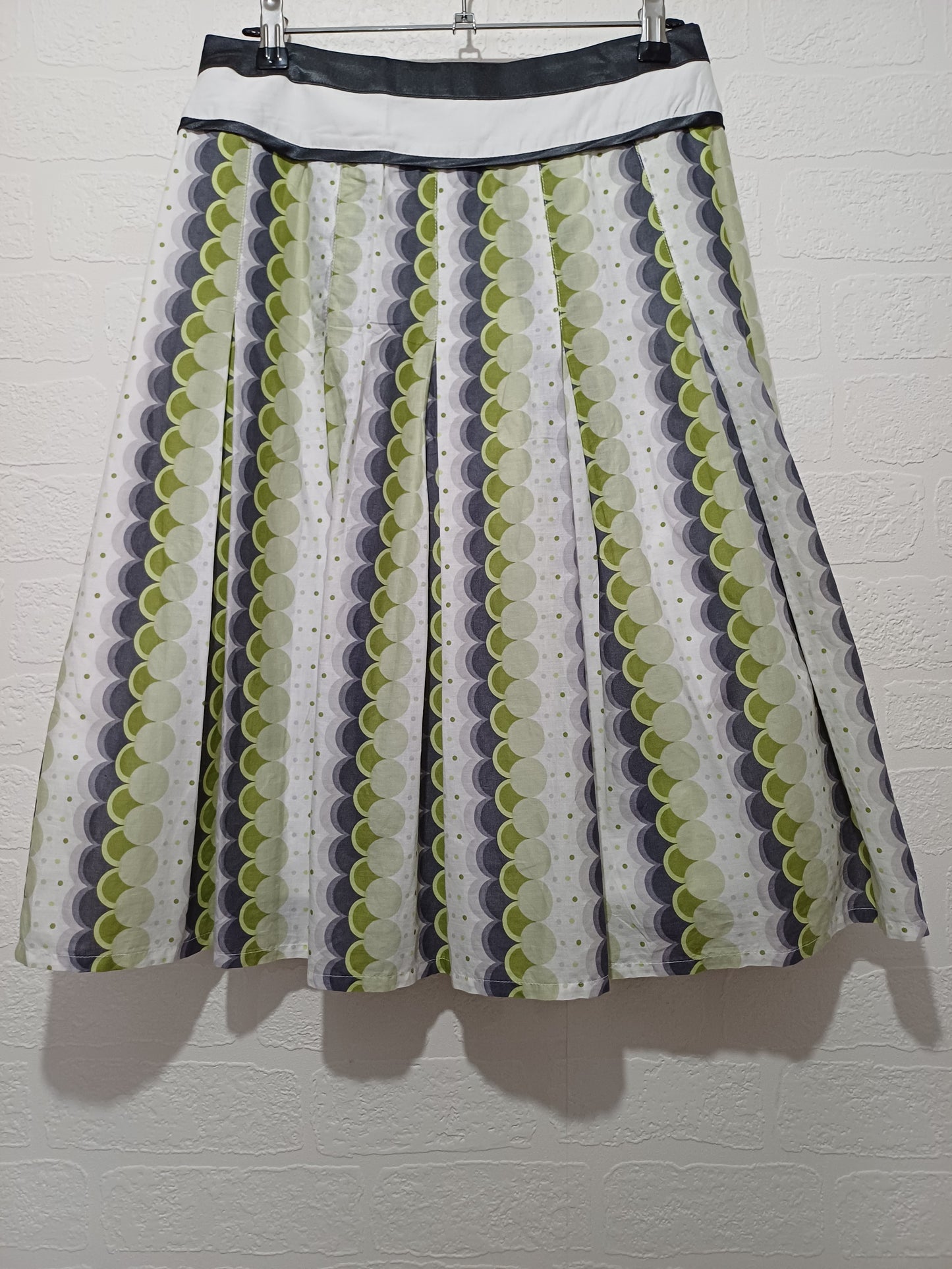Jasper Conran Green White Geometric Skirt Size 8 30" W - Very Good Condition