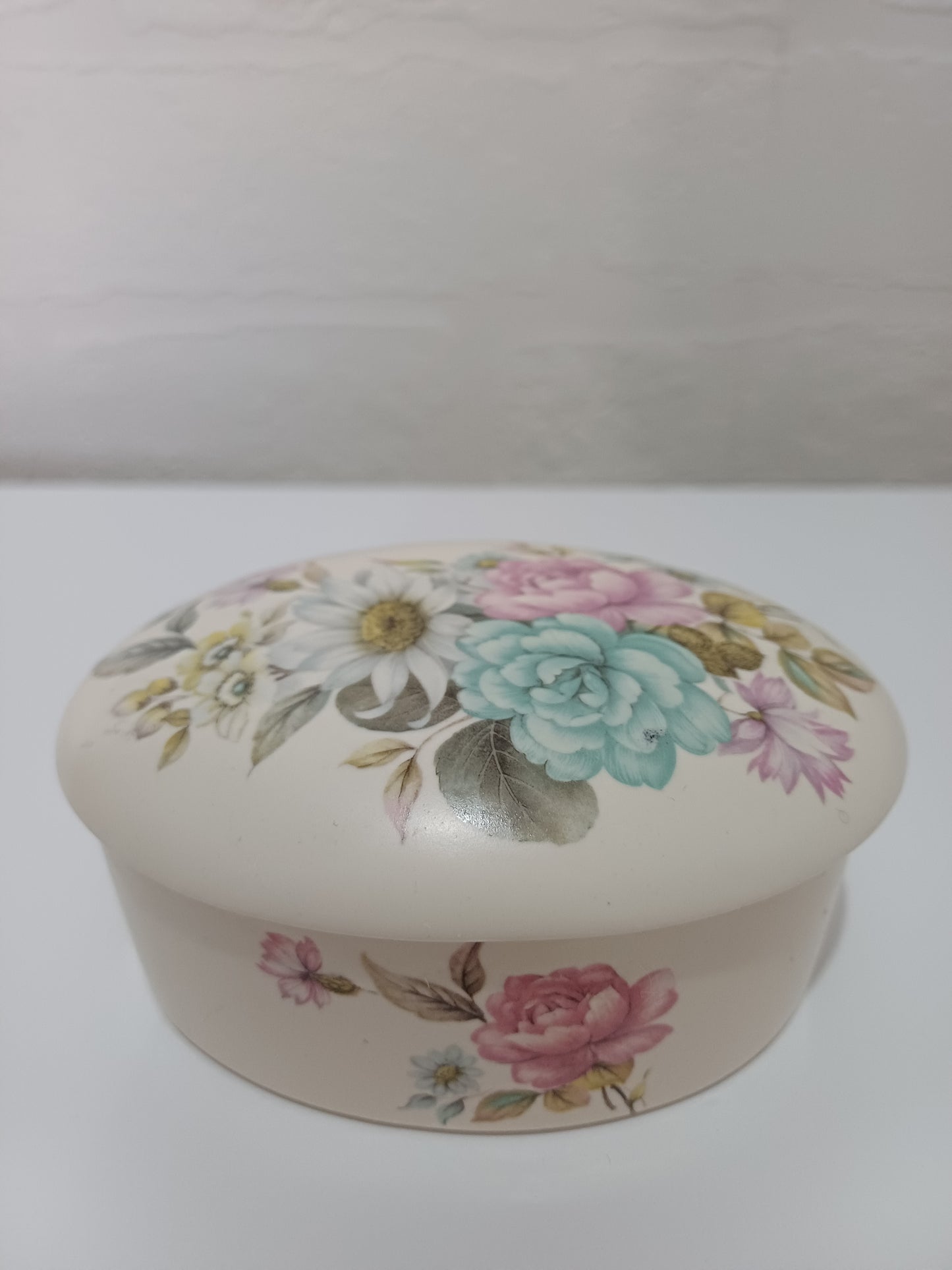 Purbeck Gifts Poole Dorset Vintage Style Floral Resin Trinket Box 9.5cm x 7cm - Very Good Condition