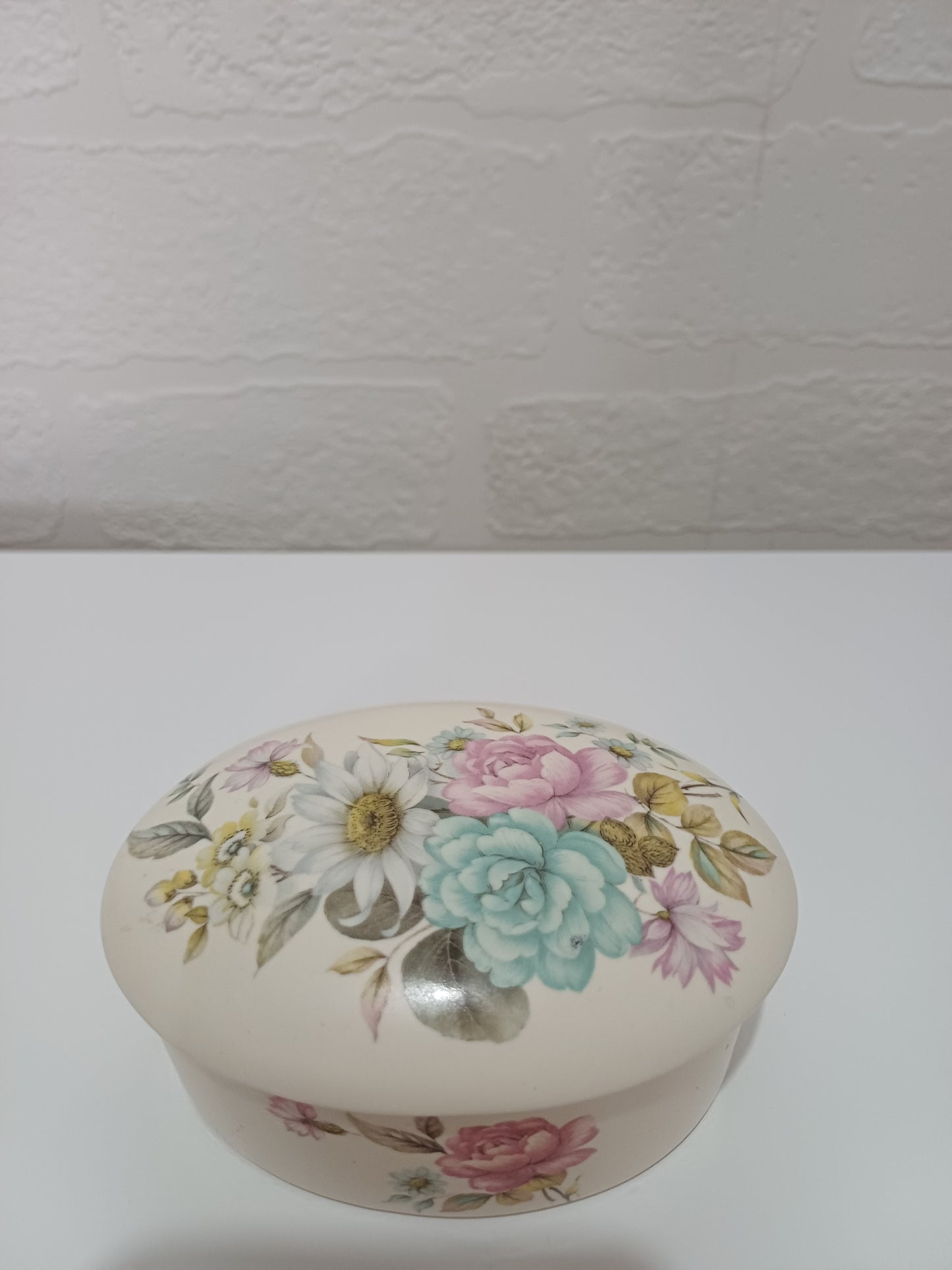 Purbeck Gifts Poole Dorset Vintage Style Floral Resin Trinket Box 9.5cm x 7cm - Very Good Condition