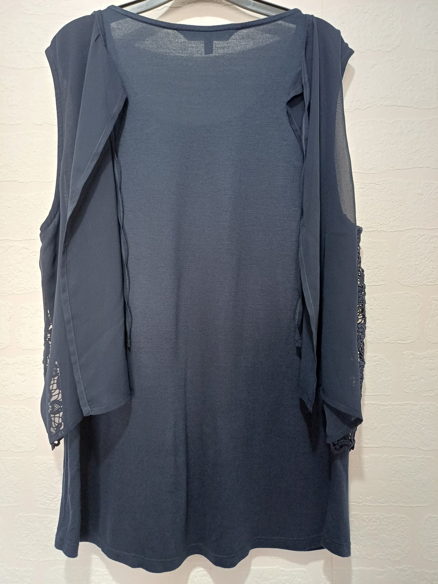 Laura Ashley Navy Blue Floral Crochet Overlay Sleeveless Top Size 14 Approx. 19" PTP - Very Good Condition