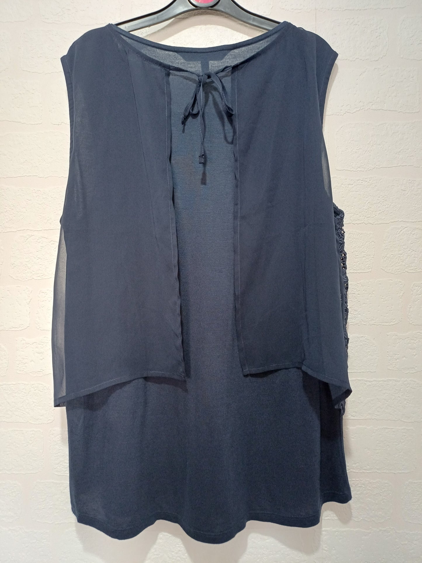 Laura Ashley Navy Blue Floral Crochet Overlay Sleeveless Top Size 14 Approx. 19" PTP - Very Good Condition