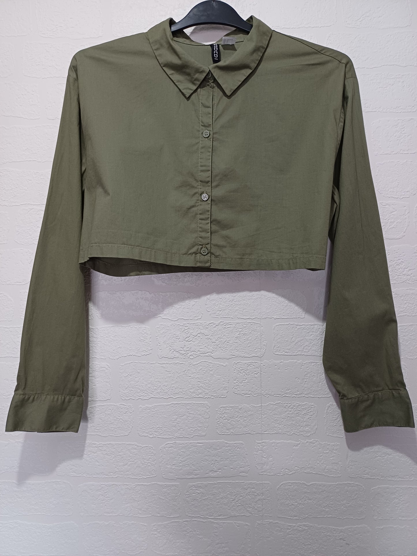 H&M Khaki Cropped Shirt Size L Approx. 22" PTP - Very Good Condition