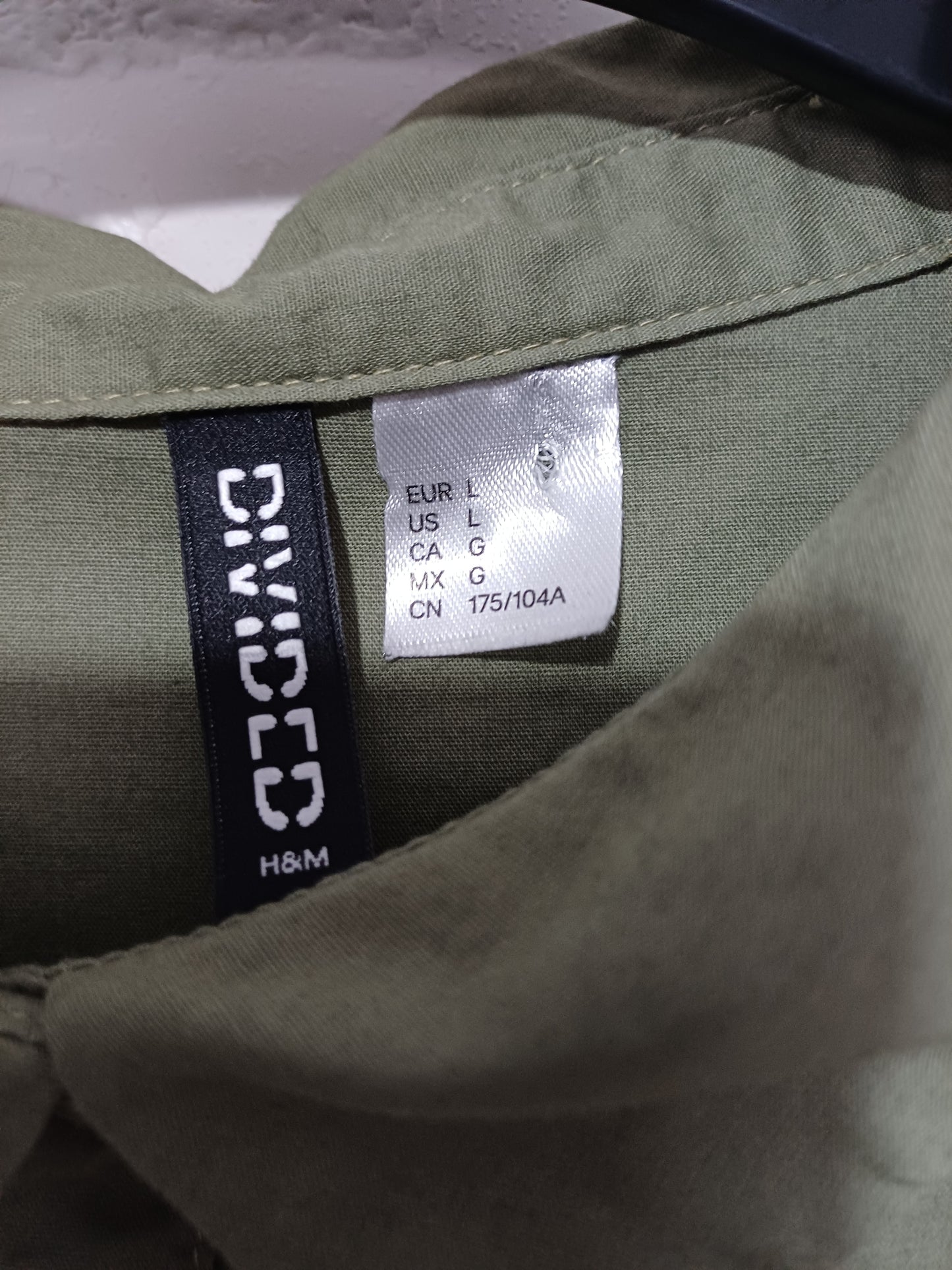 H&M Khaki Cropped Shirt Size L Approx. 22" PTP - Very Good Condition