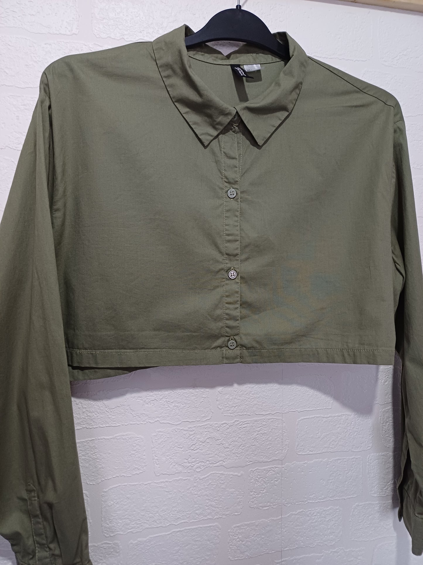 H&M Khaki Cropped Shirt Size L Approx. 22" PTP - Very Good Condition