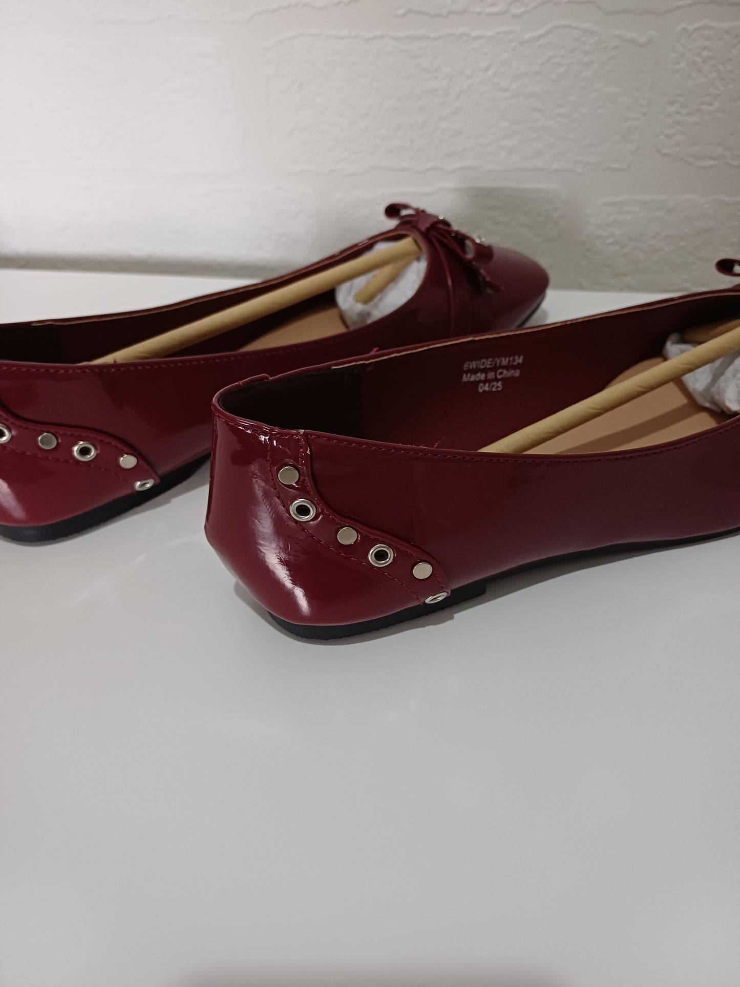Women's Flats Simply Be Burgundy Bow & Stud Detail Wide Fit UK 6 - New In Box