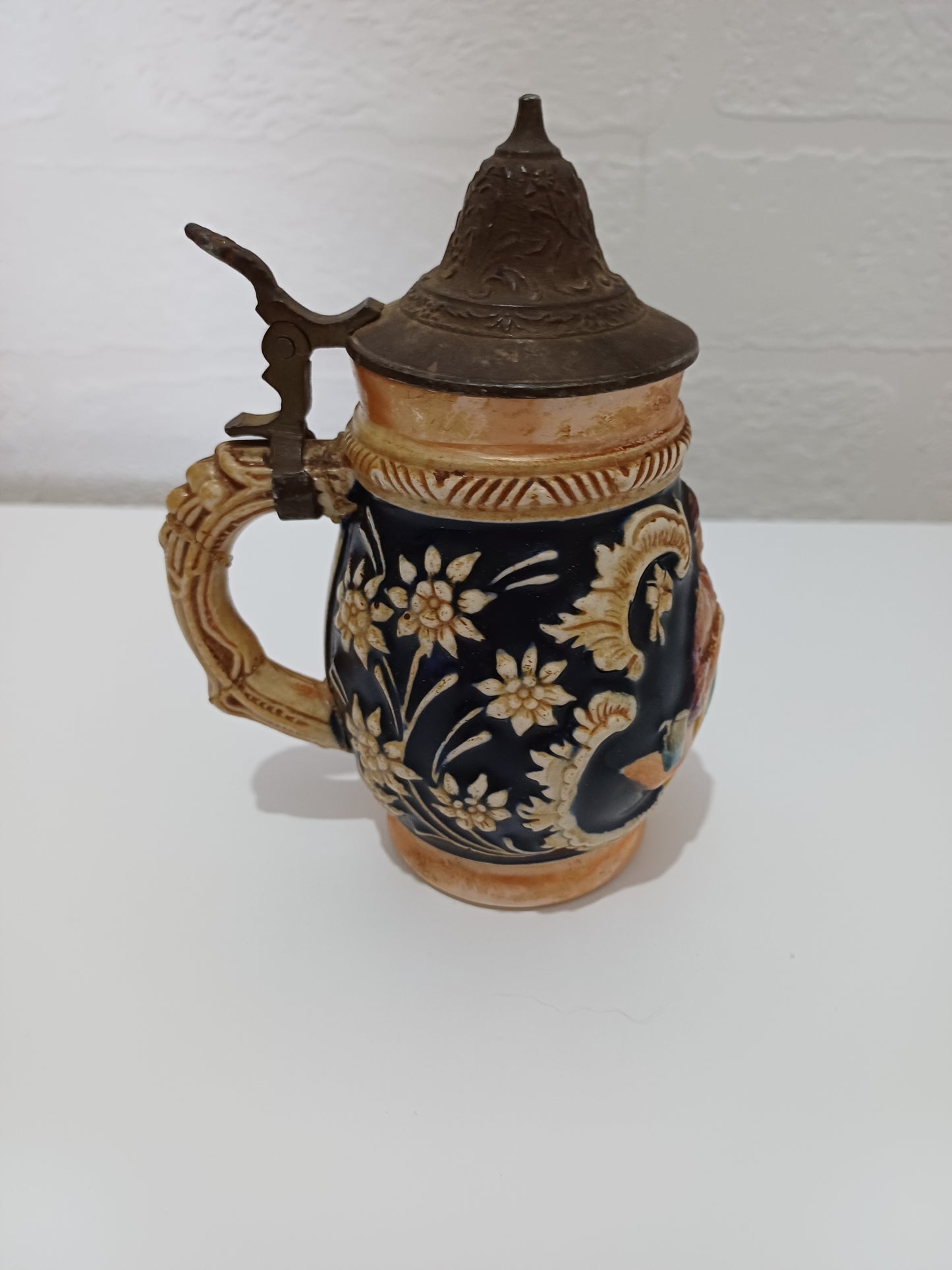 German Beer Stein with Hinged Lid Marked Germany Approx. 10cm H (14cm with Lid) - Vintage Condition