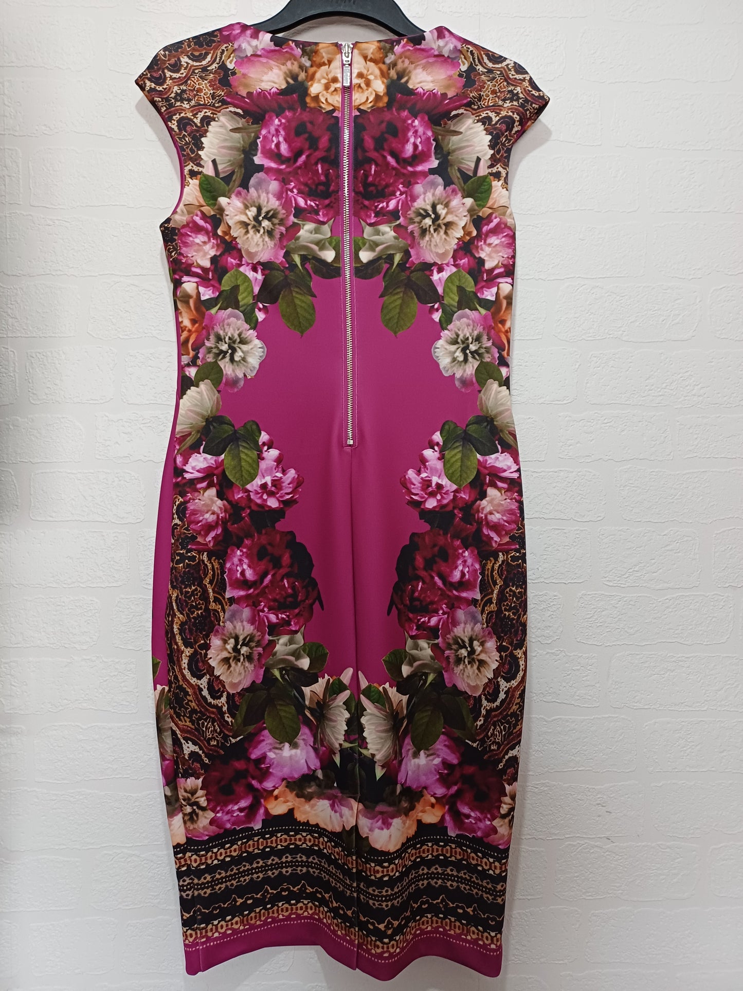 Women's Bodycon Midi Dress Star by Julien Macdonald Pink Floral Size 16 Approx. 40" Length - Very Good Condition
