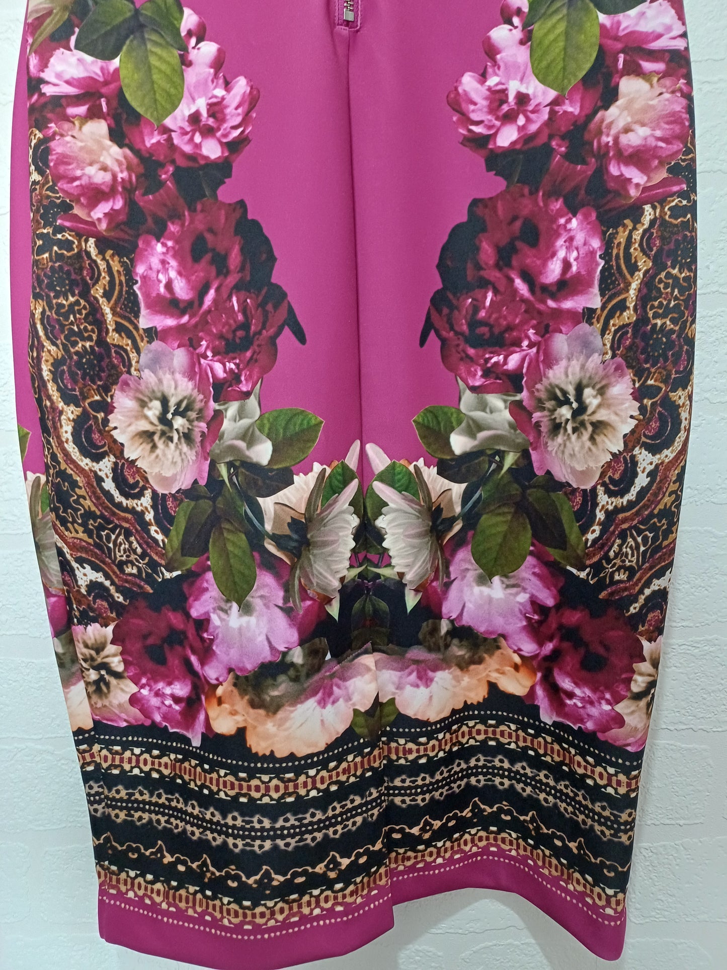 Women's Bodycon Midi Dress Star by Julien Macdonald Pink Floral Size 16 Approx. 40" Length - Very Good Condition