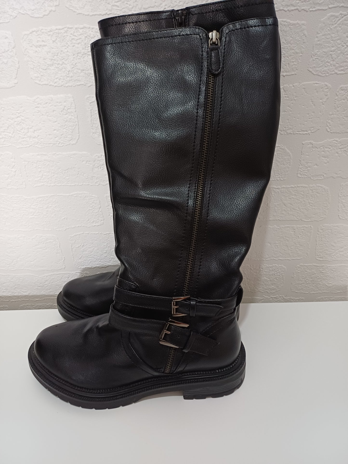 Women's Knee High Boots Simply Be Black Buckle Strap Side Zip Chunky Sole Wide Fit UK 6 - Like New Condition