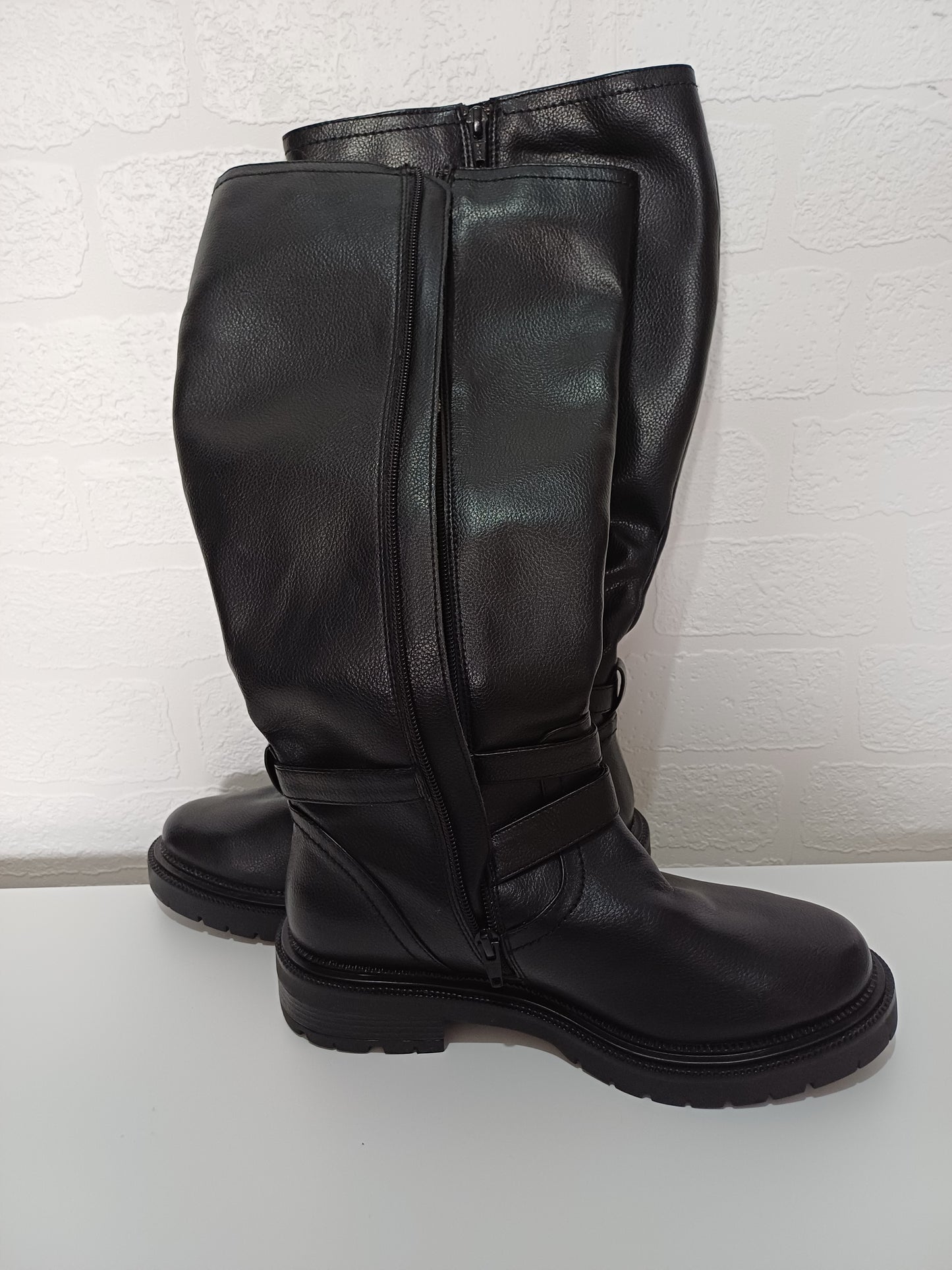 Women's Knee High Boots Simply Be Black Buckle Strap Side Zip Chunky Sole Wide Fit UK 6 - Like New Condition