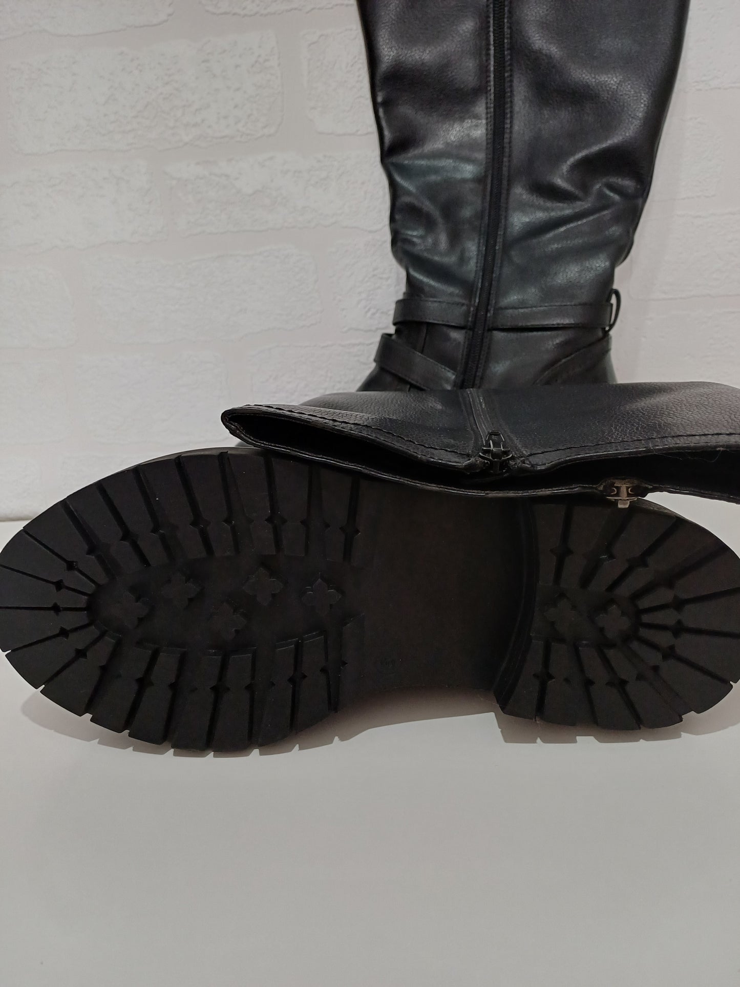Women's Knee High Boots Simply Be Black Buckle Strap Side Zip Chunky Sole Wide Fit UK 6 - Like New Condition