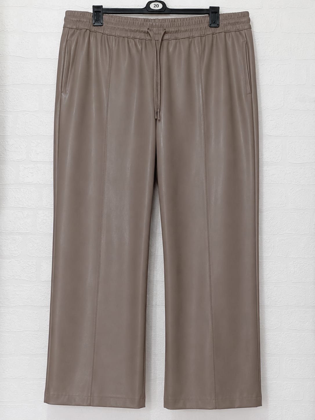 Women's Trousers JD Williams Taupe Faux Leather Wide Leg Plus Size 22 Approx. 21" PTP - New Condition