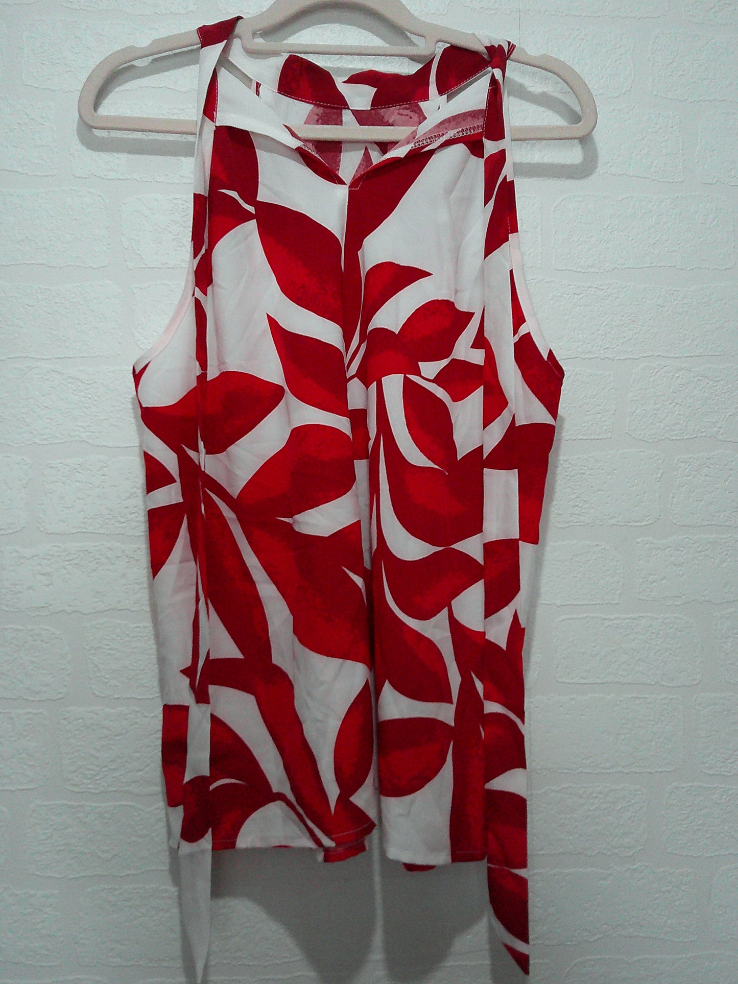 Red & White Abstract Leaf Print Sleeveless Blouse Top XL 21" PTP - Very Good Condition