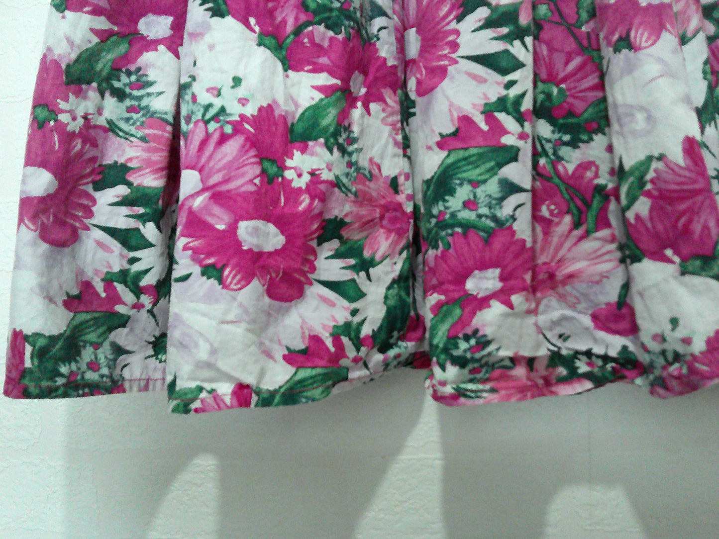 Pink Green White Floral Pleated Skirt W26 28" L - Very Good Condition