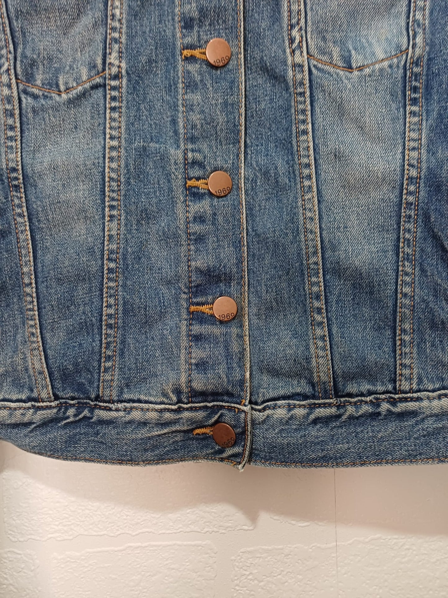Women's Denim Jacket Blue Faded Wash Distressed Button Front Gap 1969 Size S - Good Condition