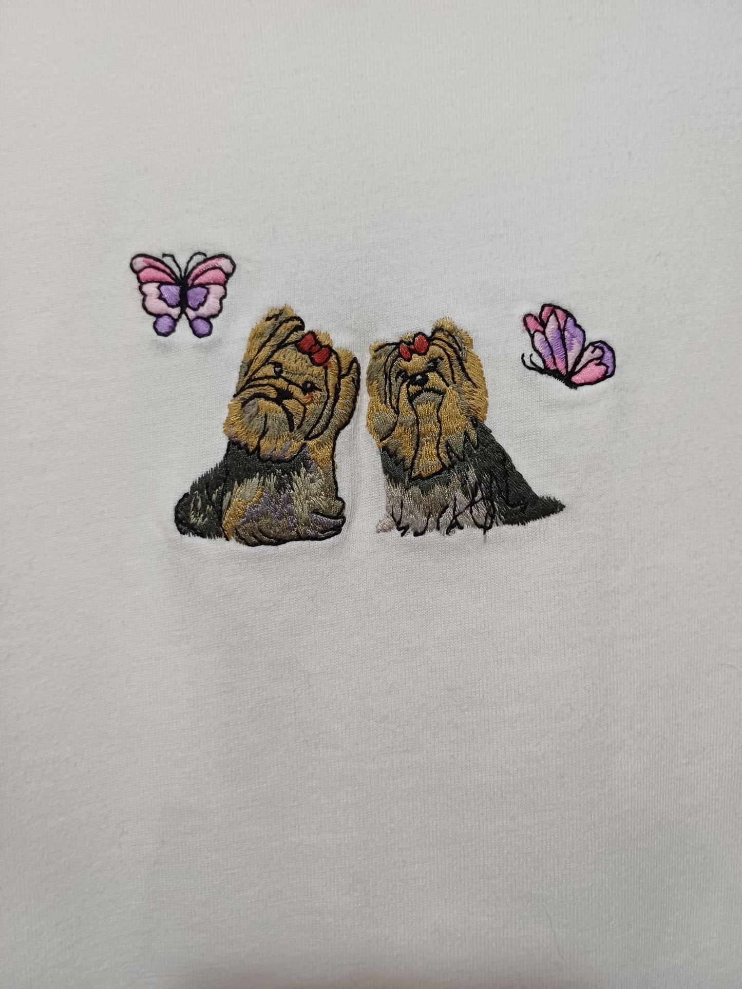 Women's T-Shirt White Yorkshire Terrier Dog & Butterfly Embroidered Print Size L Approx. 22" PTP Approx. 24" Length - Very Good Condition
