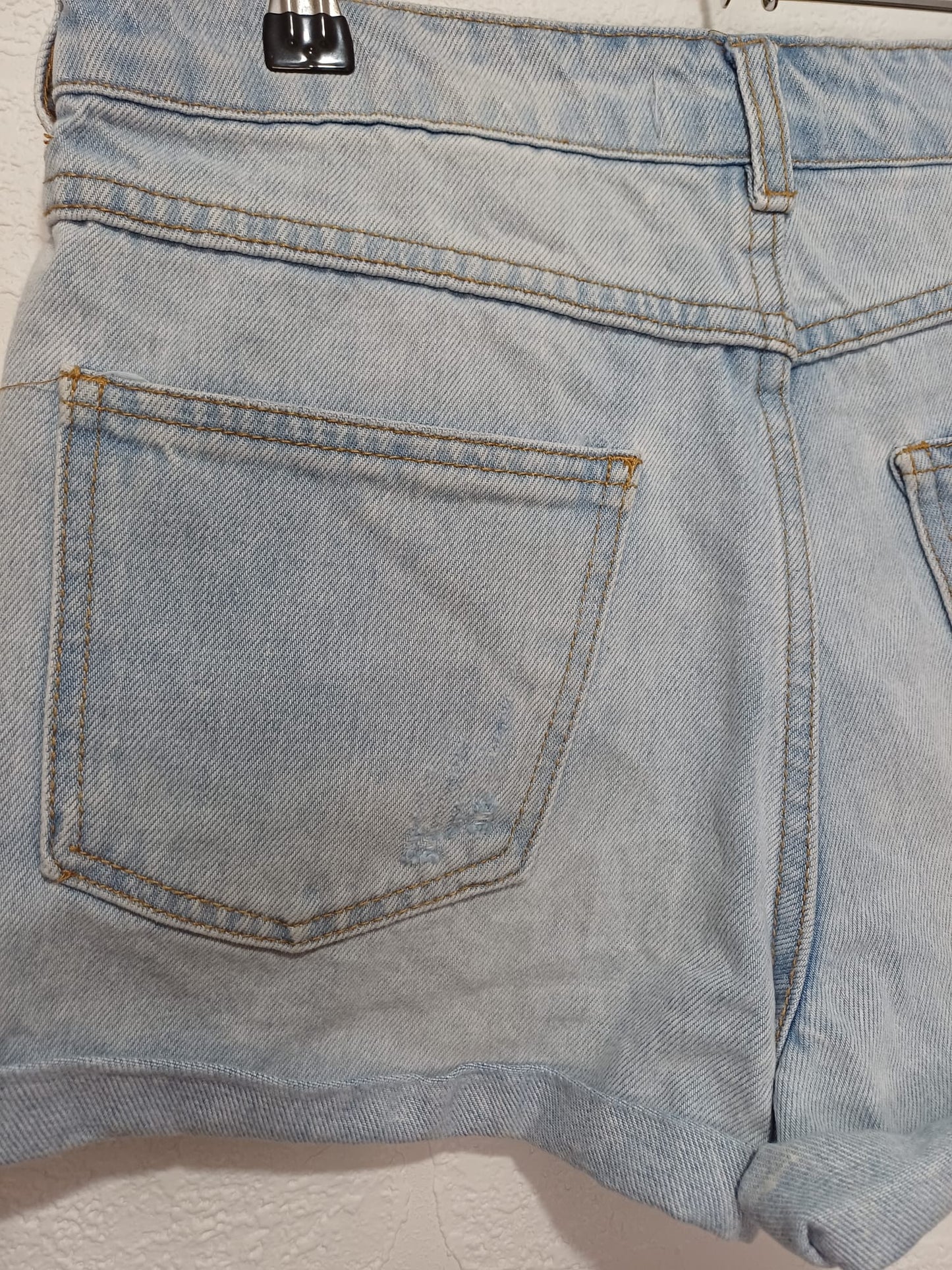 Women's Denim Shorts Forever 21 Light Blue Distressed Ripped Rolled Hem Size 8-10 - Good Condition