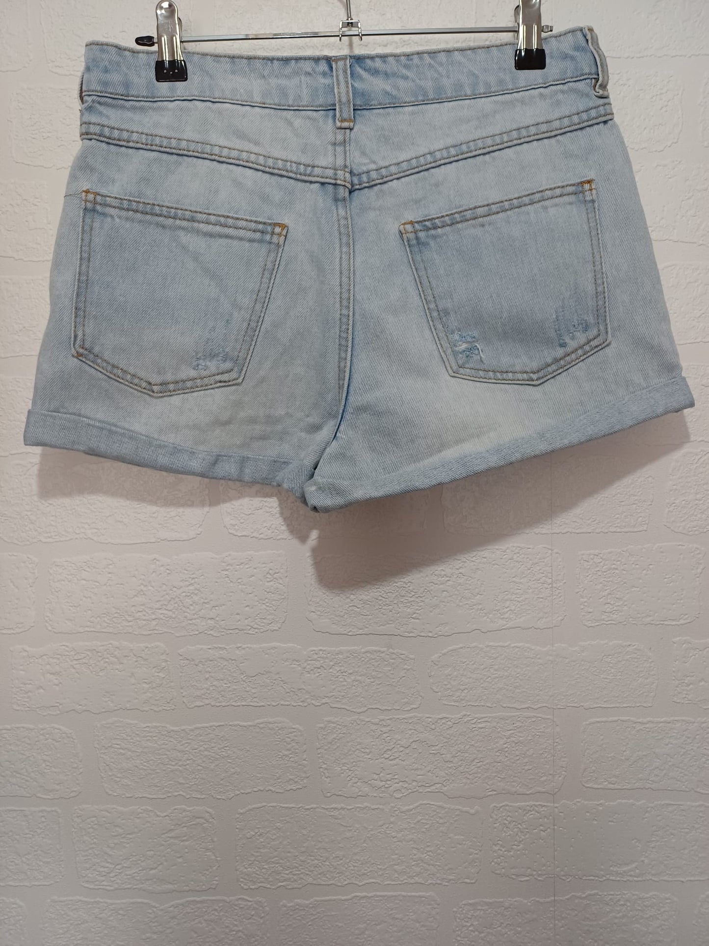 Women's Denim Shorts Forever 21 Light Blue Distressed Ripped Rolled Hem Size 8-10 - Good Condition
