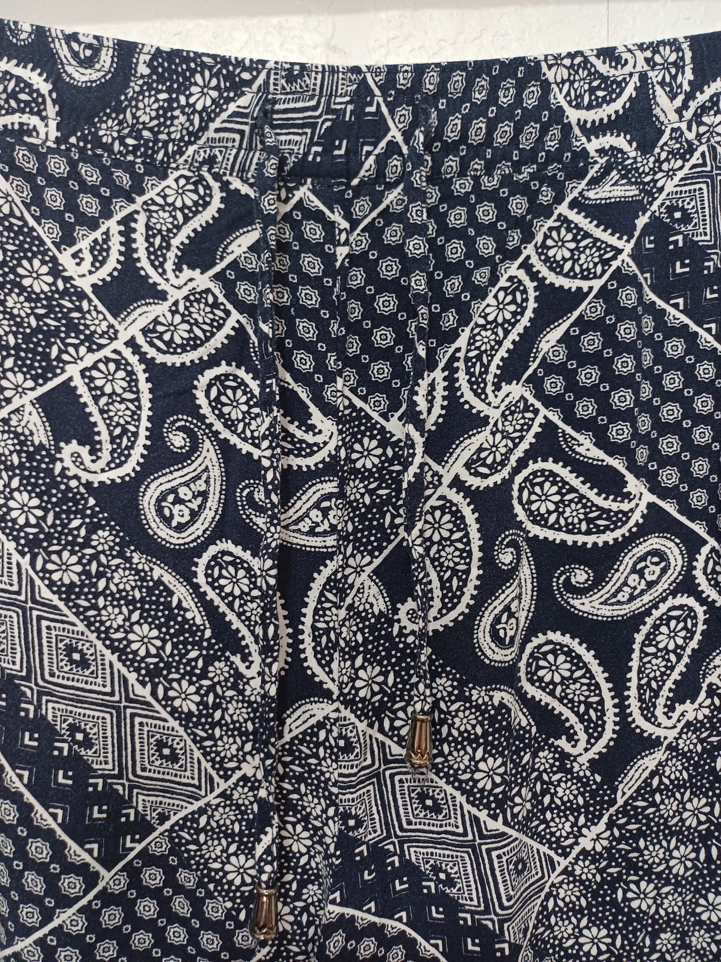 Women's Trousers Papaya Navy & White Paisley Print Pull On Elasticated Waist Size 18 - Very Good Condition