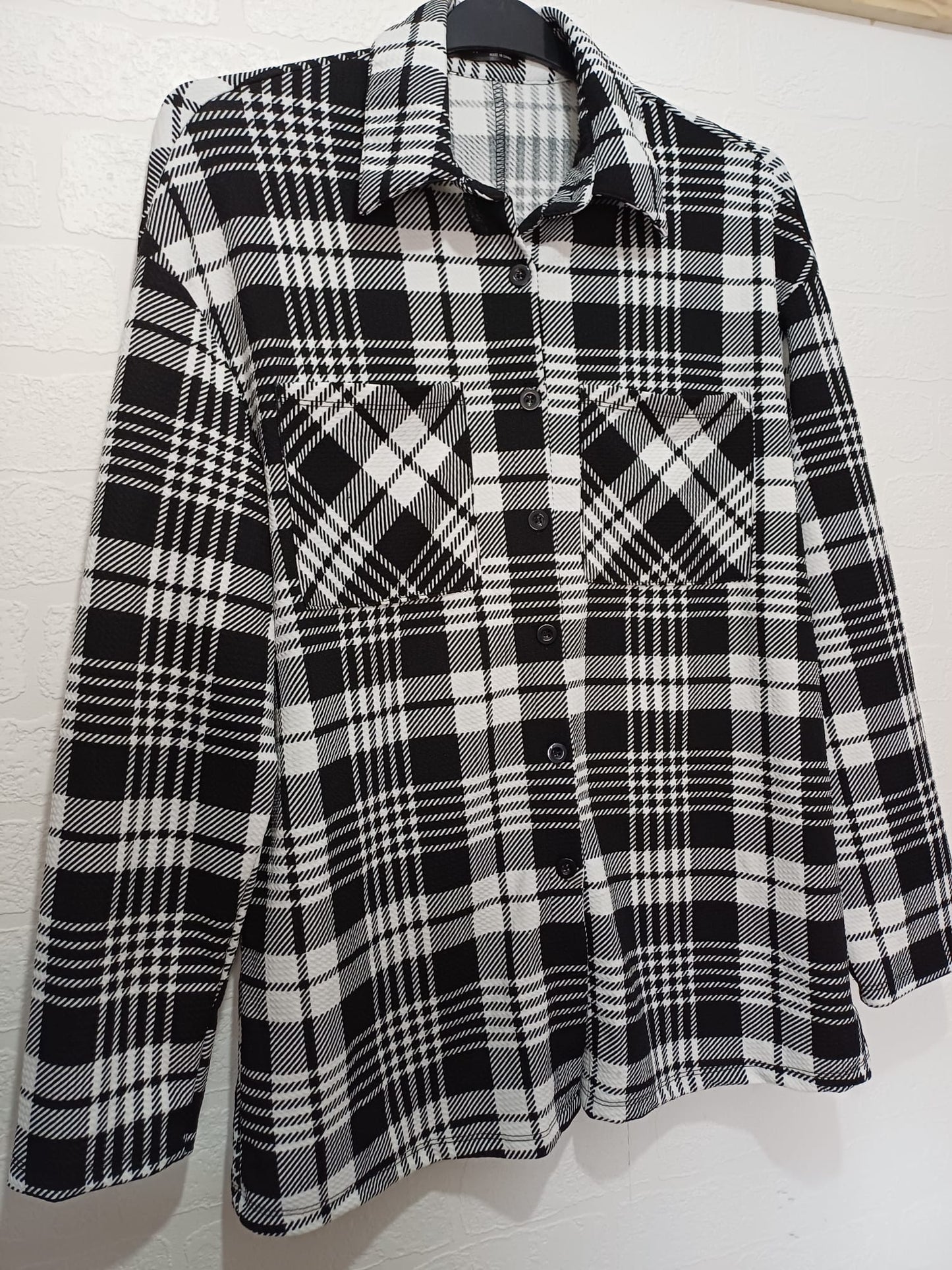 Women's Shirt Jacket SHEIN Black & White Check Over Shirt Shacket Button Front Size XL Approx. 23" PTP - Very Good Condition