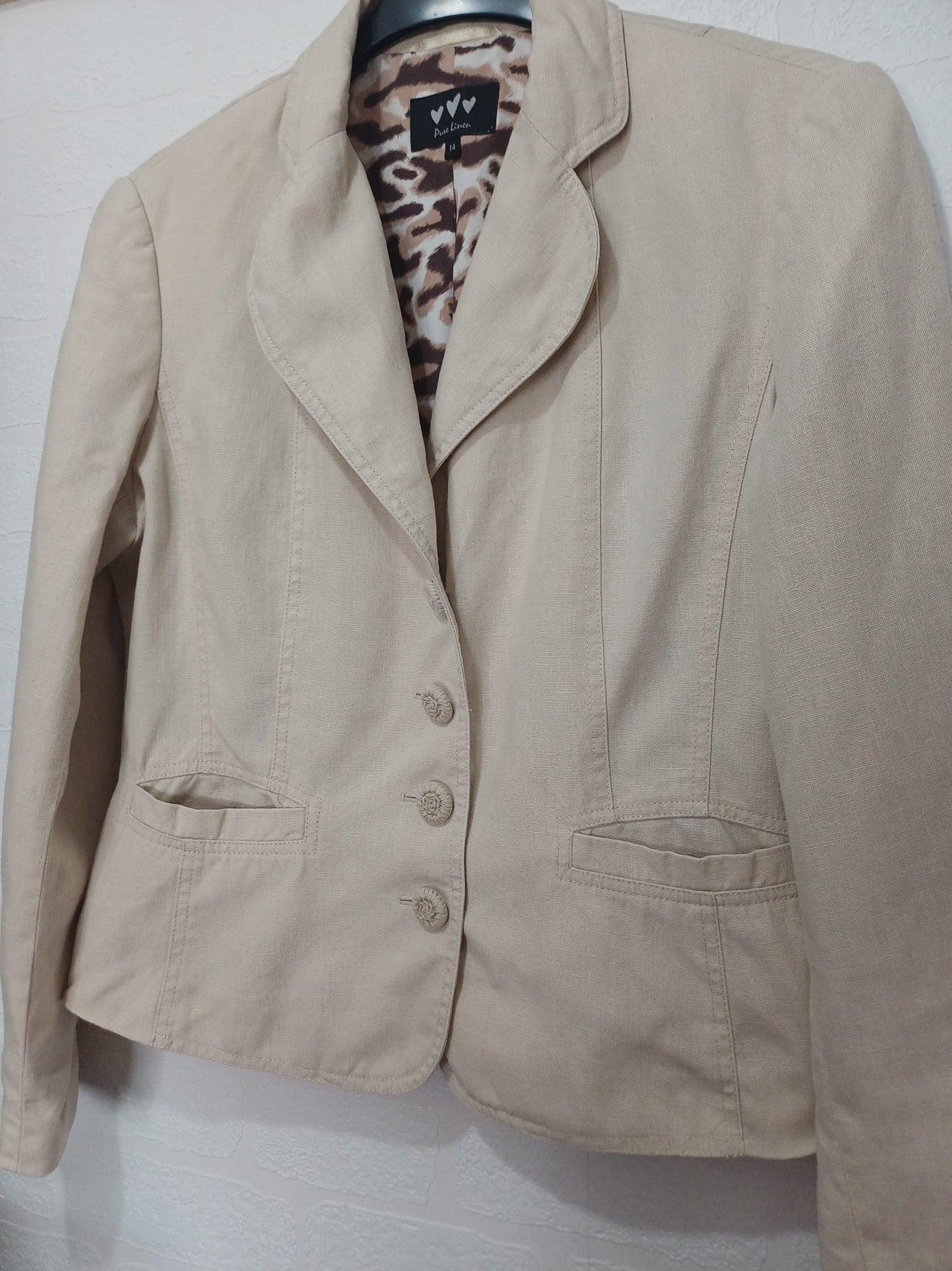 Women's Blazer Pure Linen Beige Collared Four Button Front Animal Print Lining Size 14 Approx. 20" PTP - Very Good Condition
