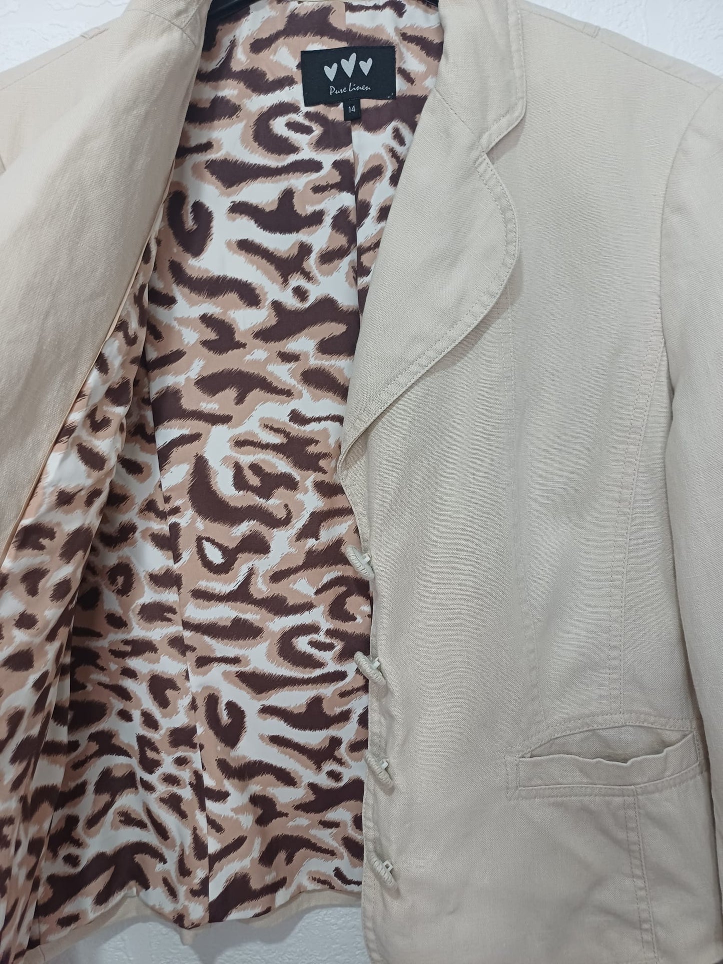 Women's Blazer Pure Linen Beige Collared Four Button Front Animal Print Lining Size 14 Approx. 20" PTP - Very Good Condition