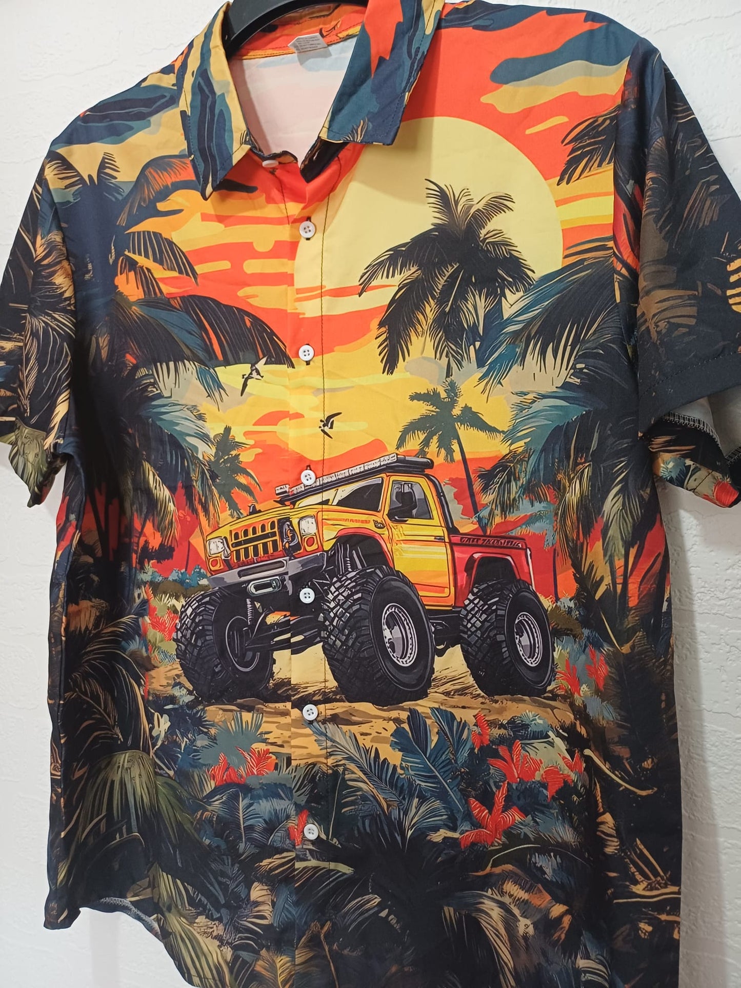 Men's Shirt Tropical Off Road Truck Hawaiian Print Medium Approx. 22" PTP - Very Good Condition