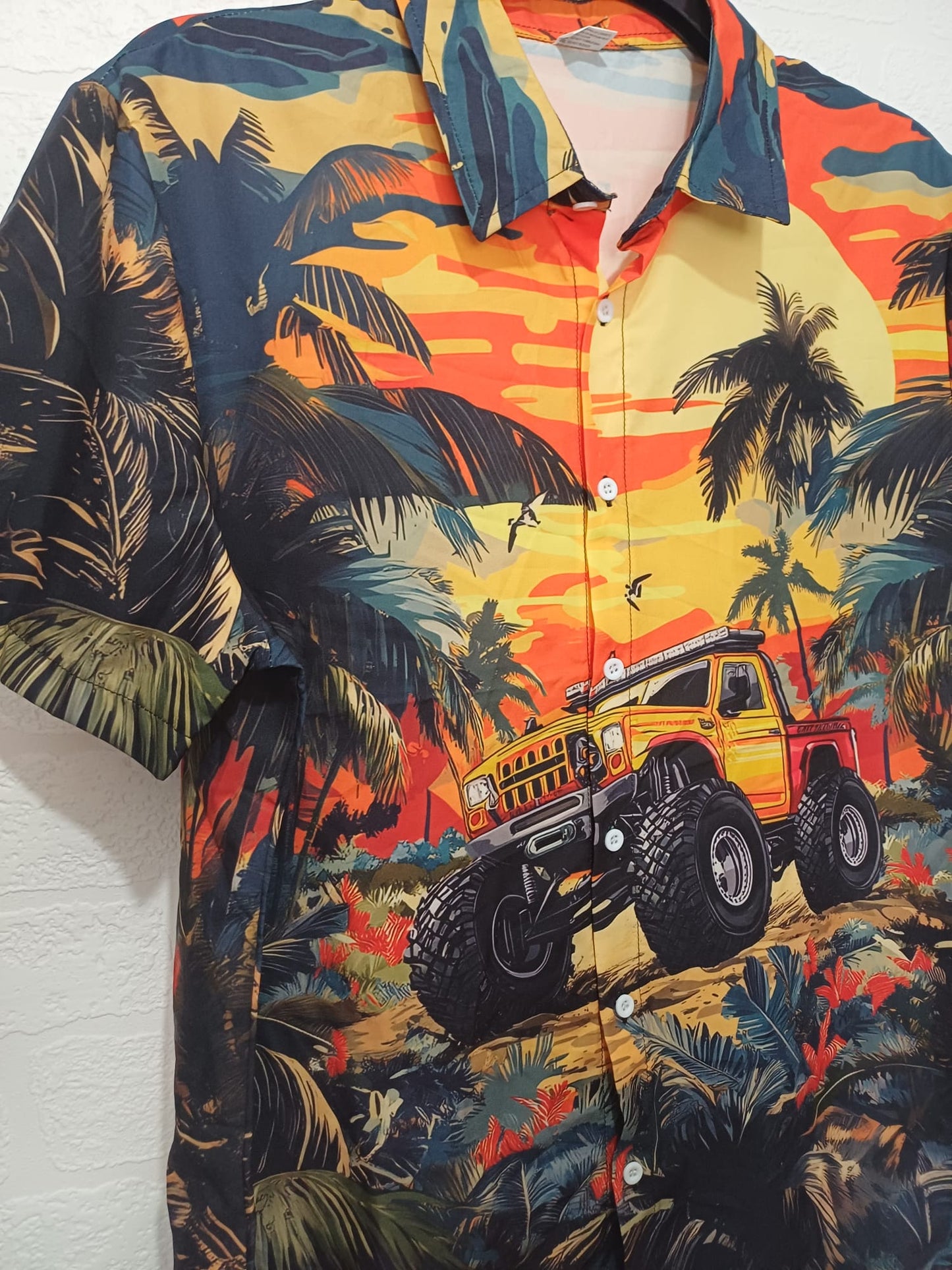Men's Shirt Tropical Off Road Truck Hawaiian Print Medium Approx. 22" PTP - Very Good Condition